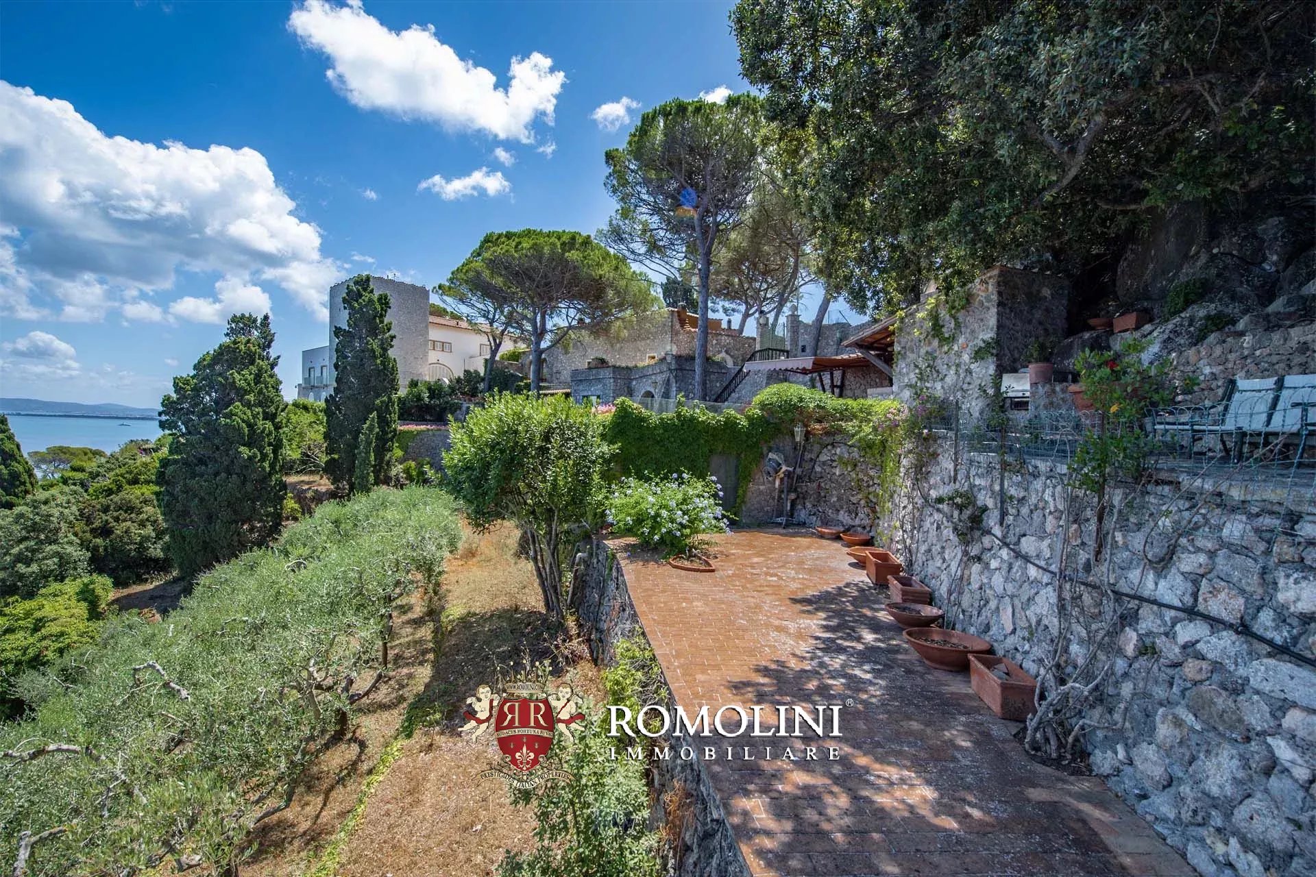 4 Bedroom Villa/Townhouse's Image 13