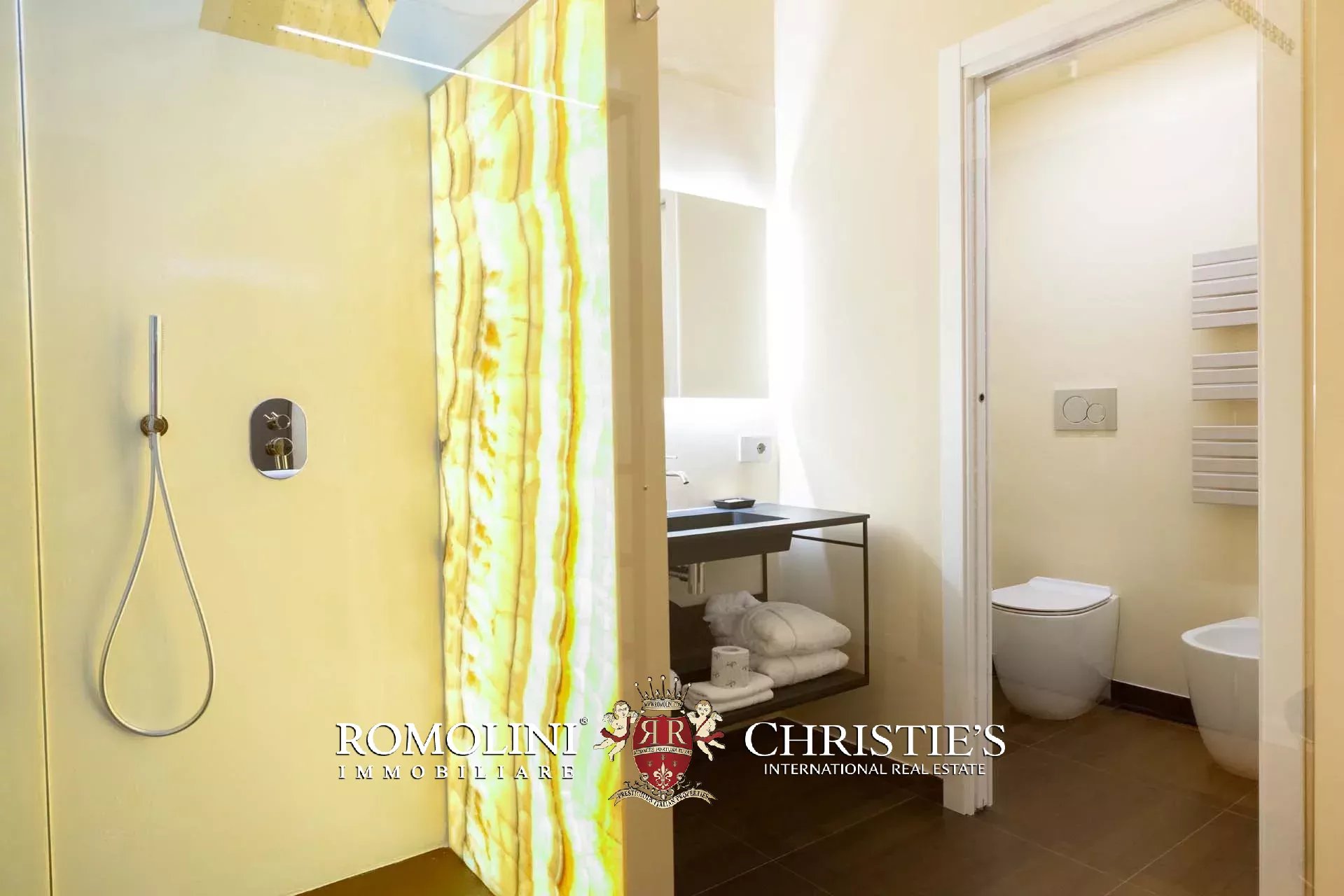 6 Bedroom Apartment/Flat's Image 32