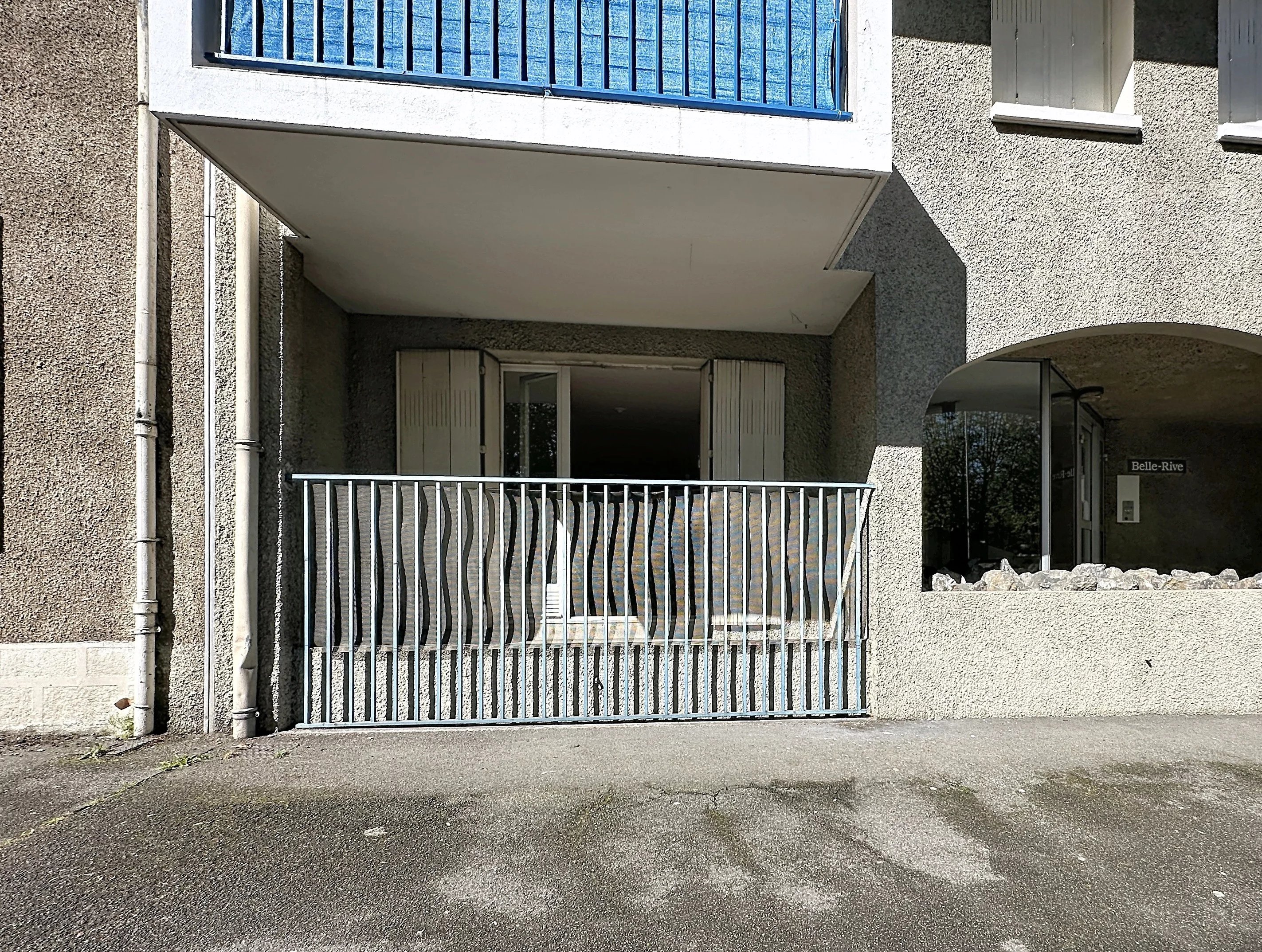 Twee-kamerappartement met eigen parkeerplaats