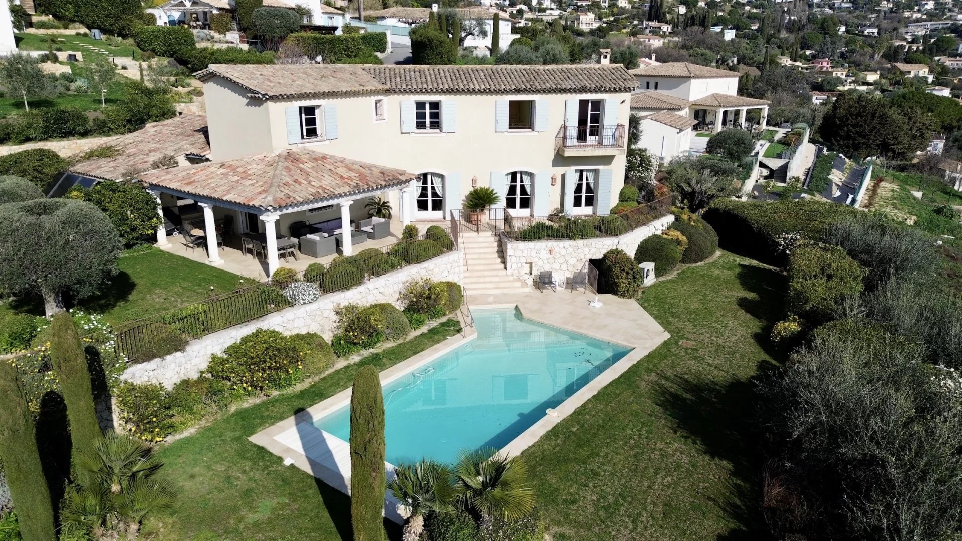  Image of Villa - 4 Bedrooms for Sale in Alpes-Maritimes-Vence-France, Image 15