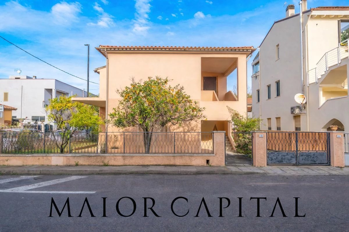 Olbia | Villetta indipendente con mansarda e giardino privato