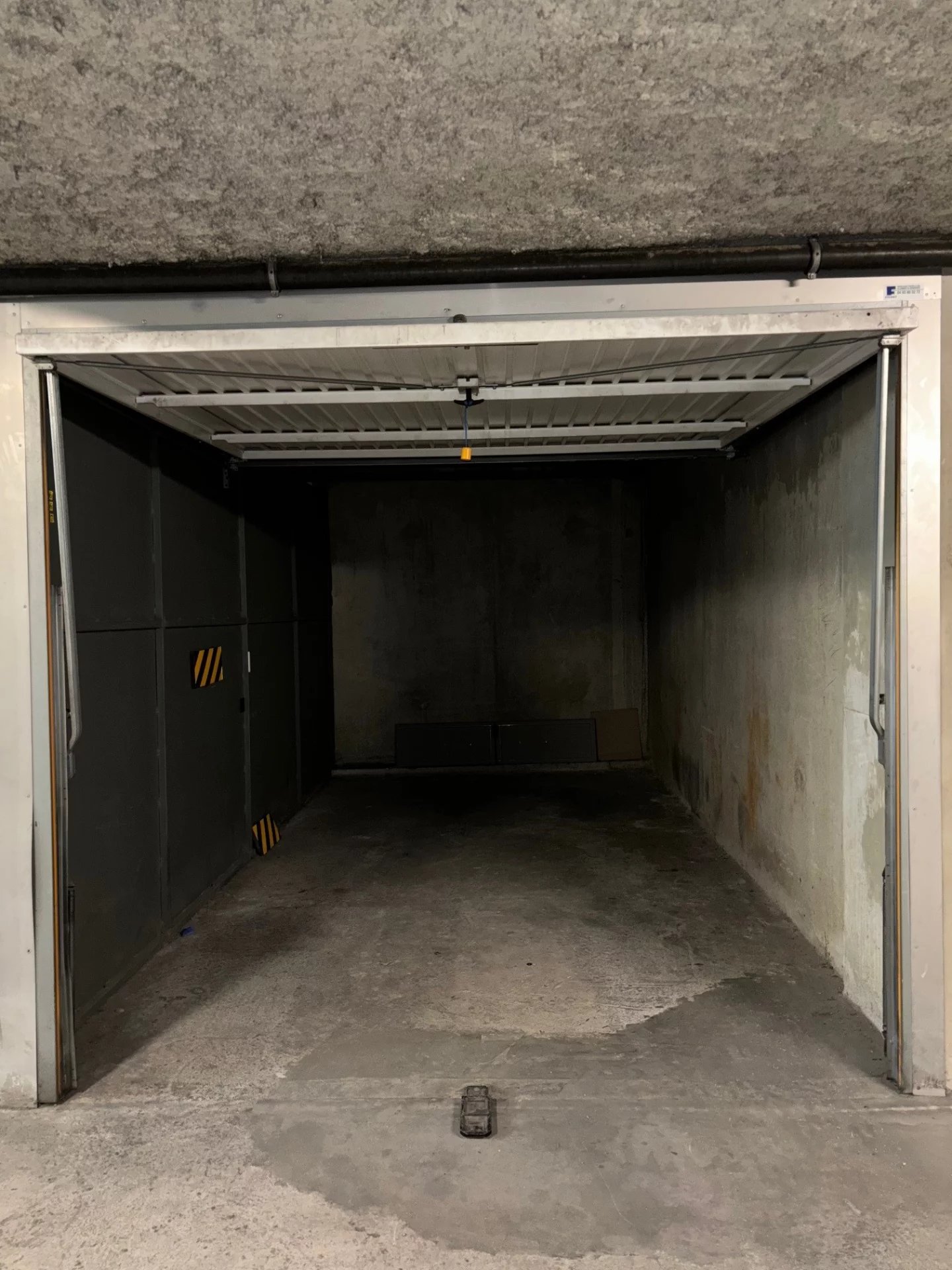 GARAGE FERME - 6/8 RUELLE DES CANEBIERS