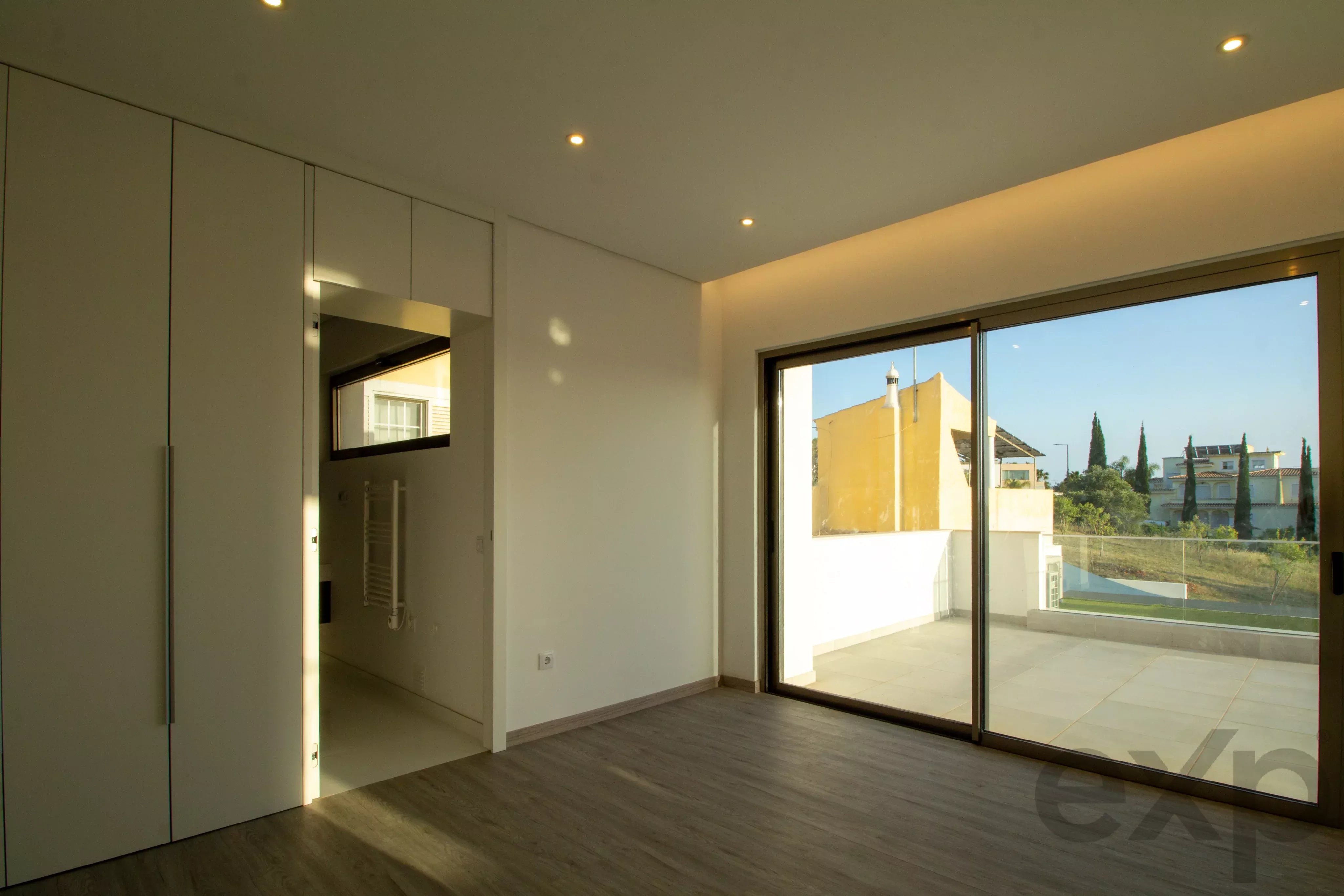 Luxury Contemporary Home with Sea View in Ferragudo 87049638 image 54
