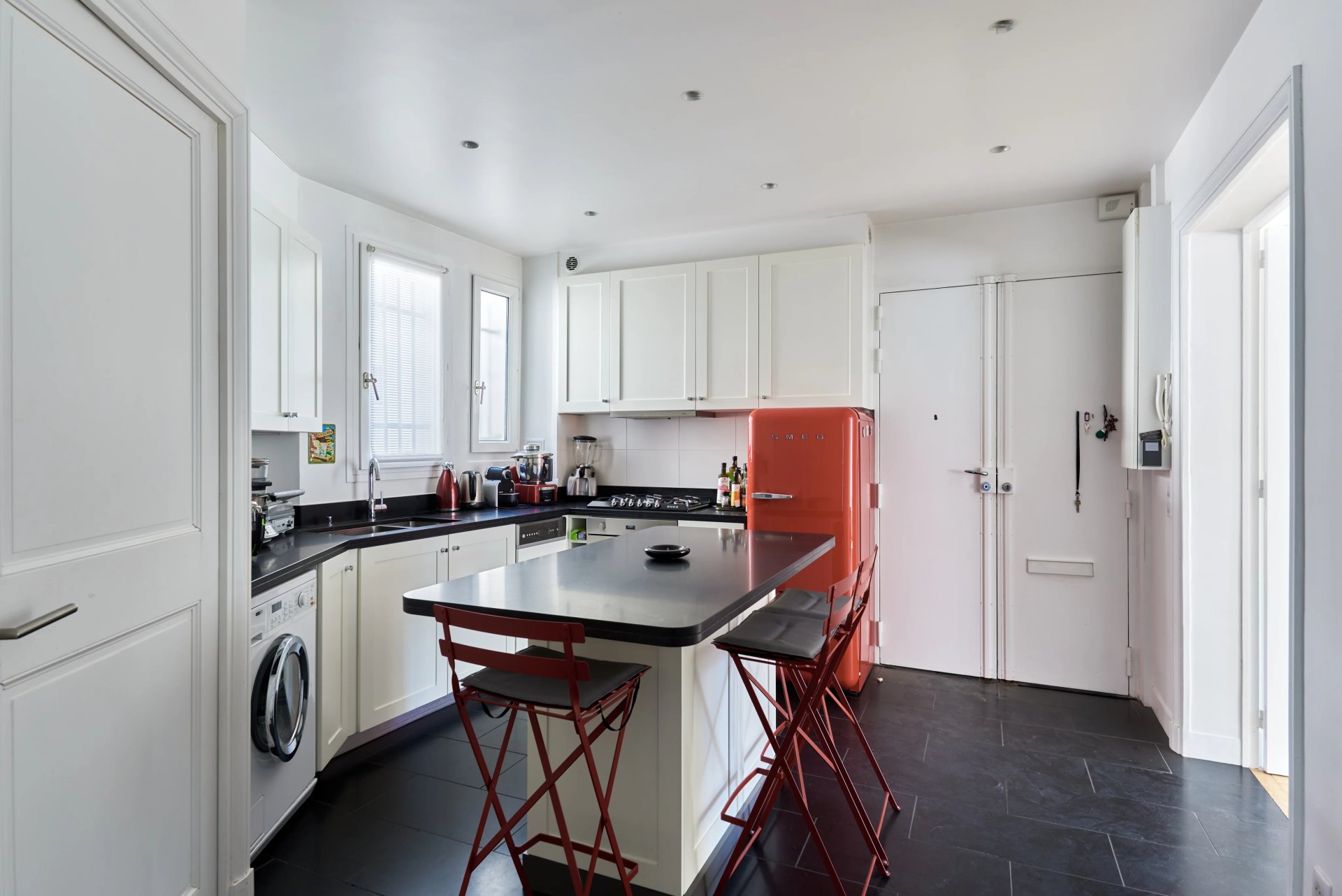1 Bedroom Apartment/Flat's Image 3
