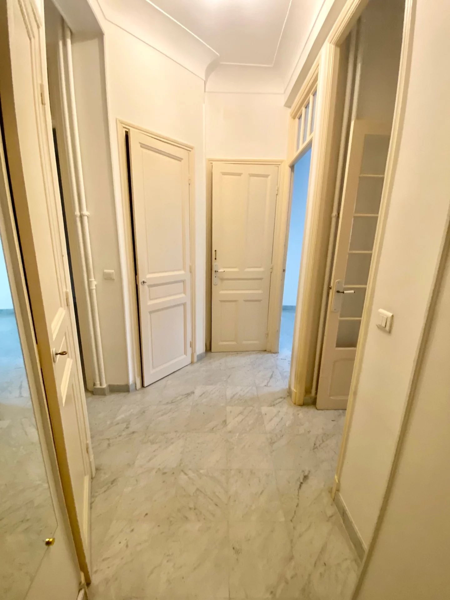Appartement 2 pièces NICE DUBOUCHAGE