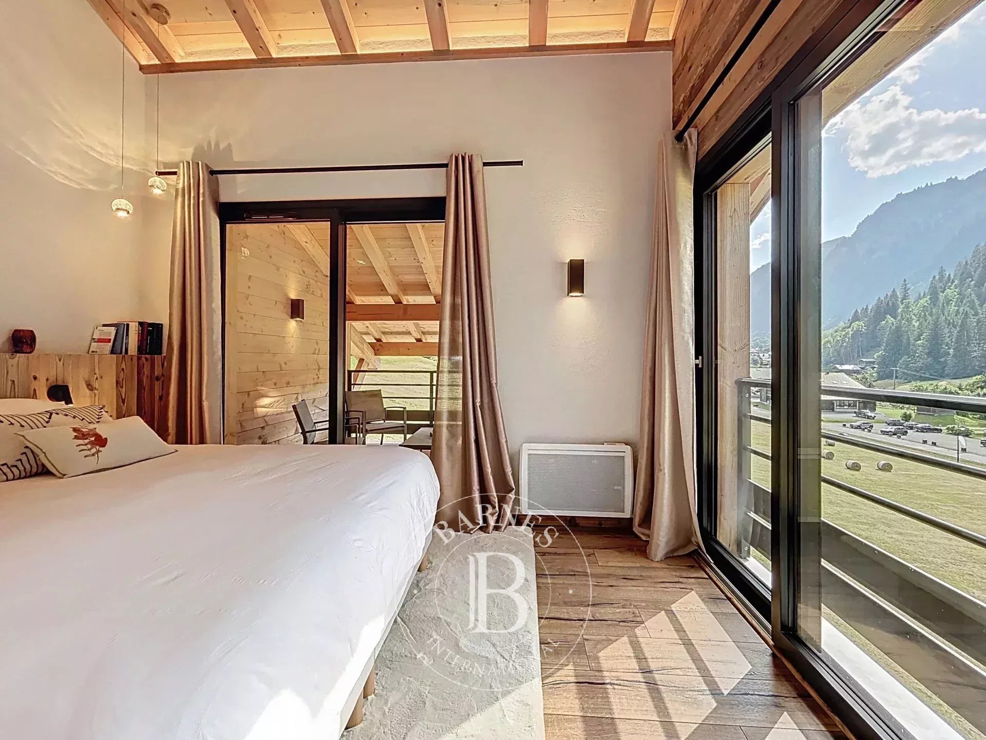 Photo of Châtel – Exceptional Chalet – 230 sqm – Sleeps 10 – Spa, Sauna & Stunning Views