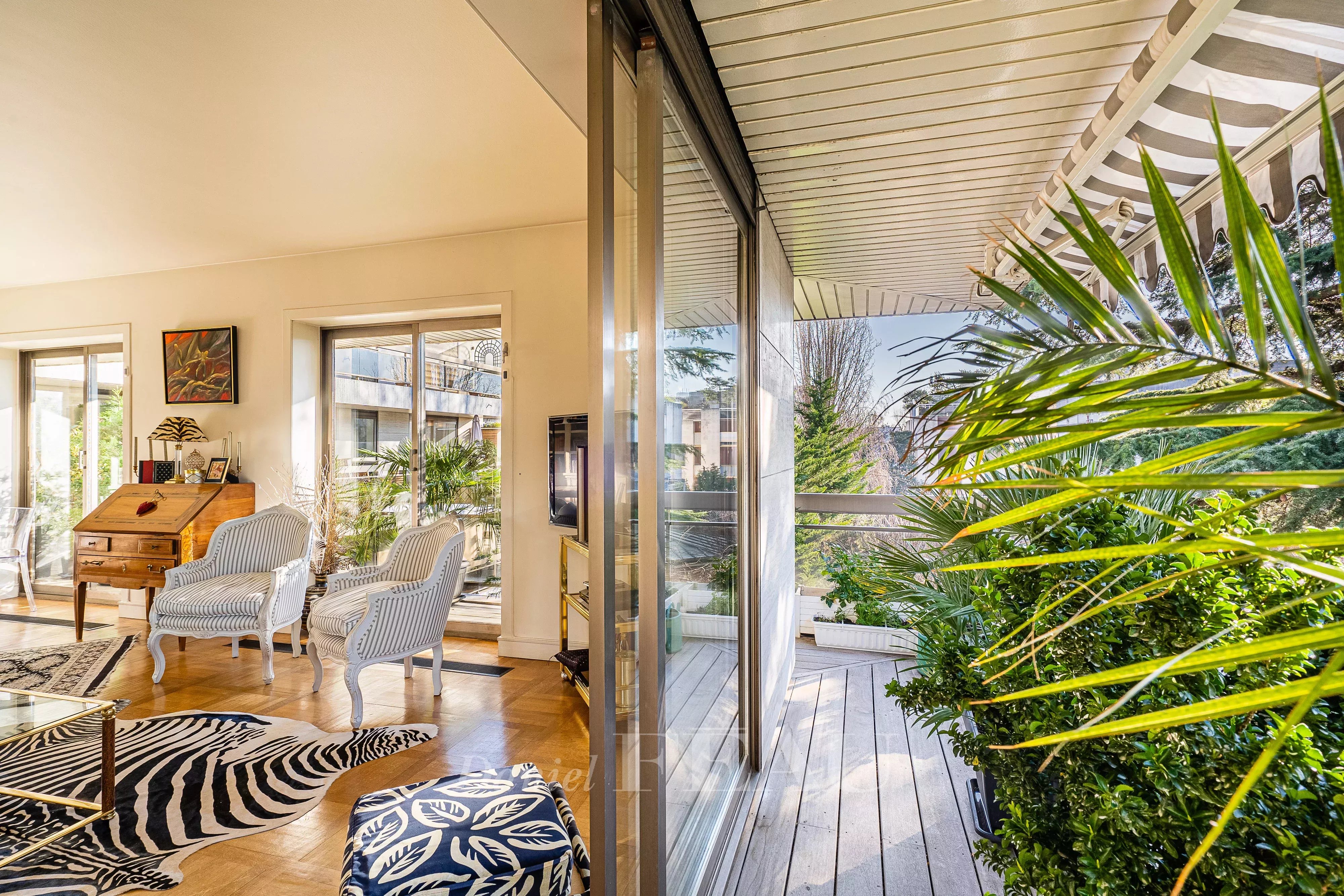 Sale Apartment Neuilly-sur-Seine