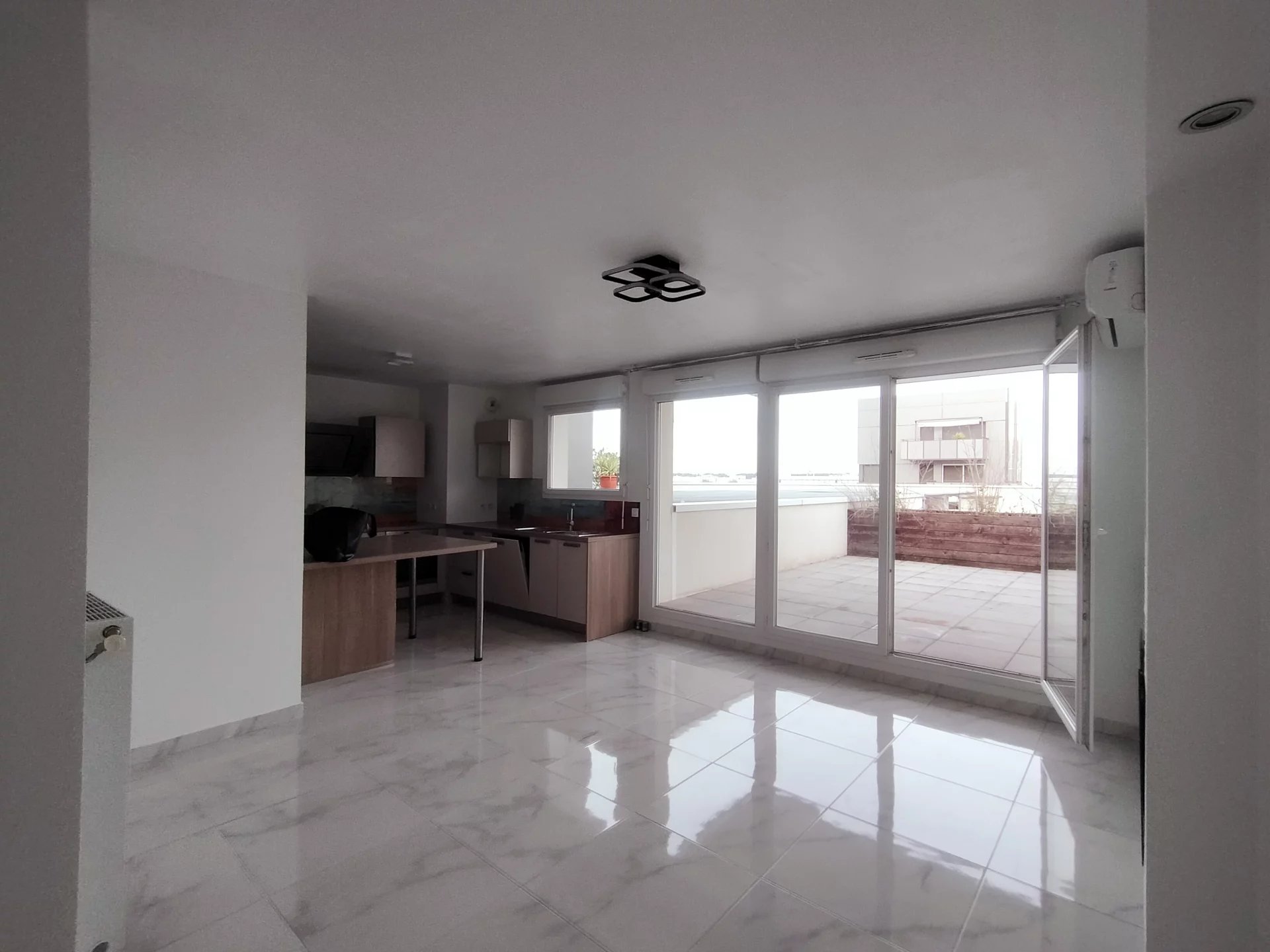 85045095 Location Saint-Fons