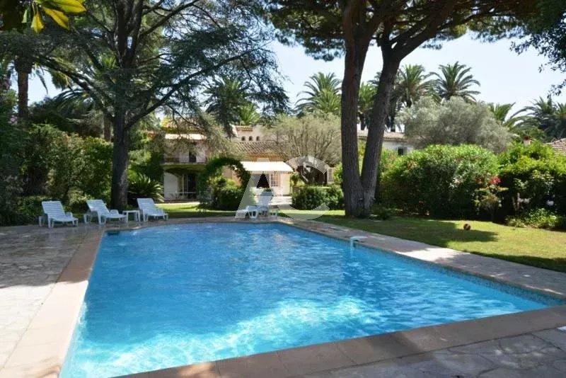 Appartement 8P – Antibes (06160)