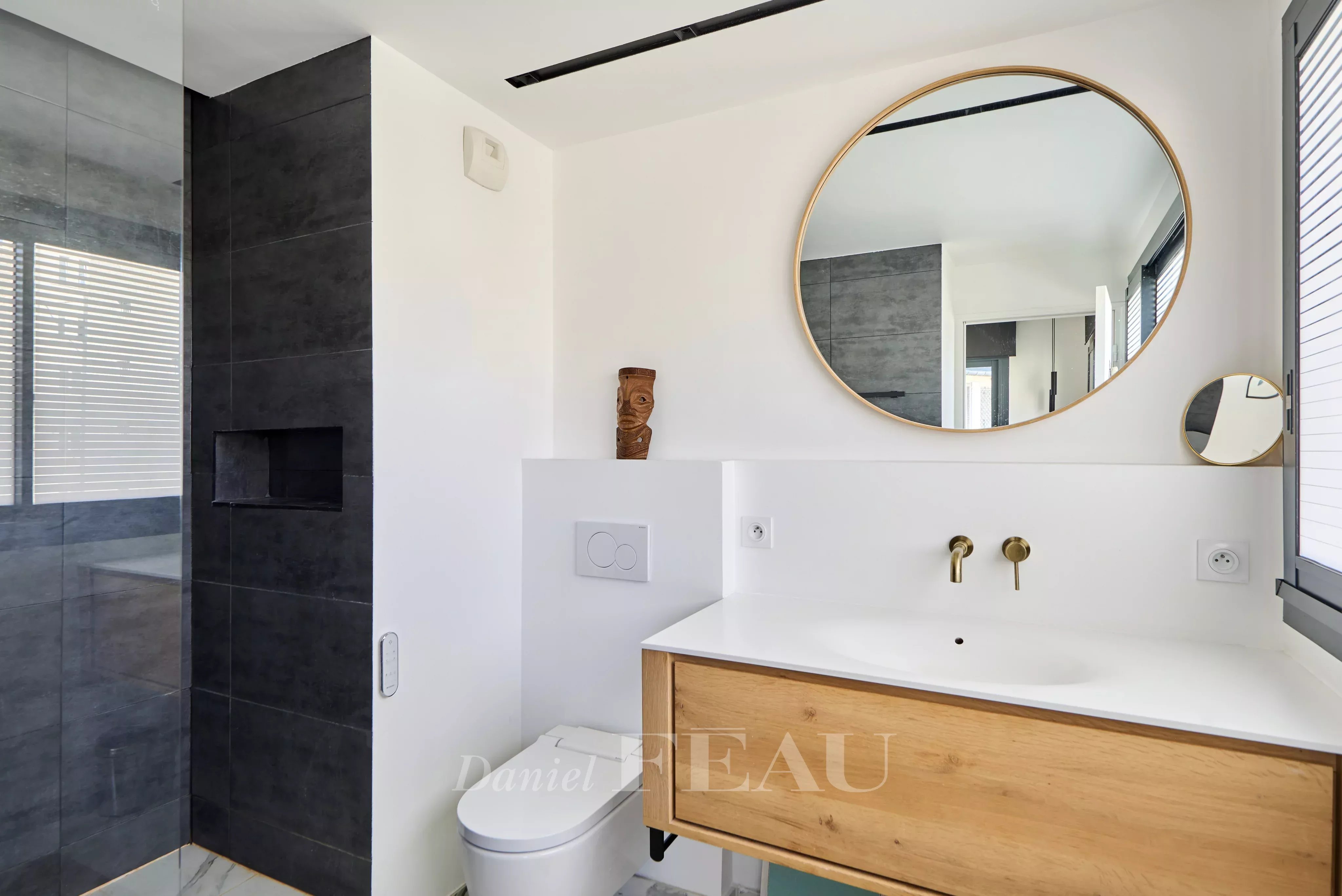 Sale Apartment Paris 16th