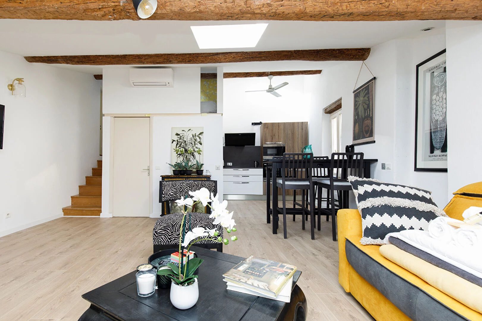 LOCATION ÉTUDIANTE - Viel Antibes 3 pièce(s) 60 m2 - refait à neuf et climatisé
