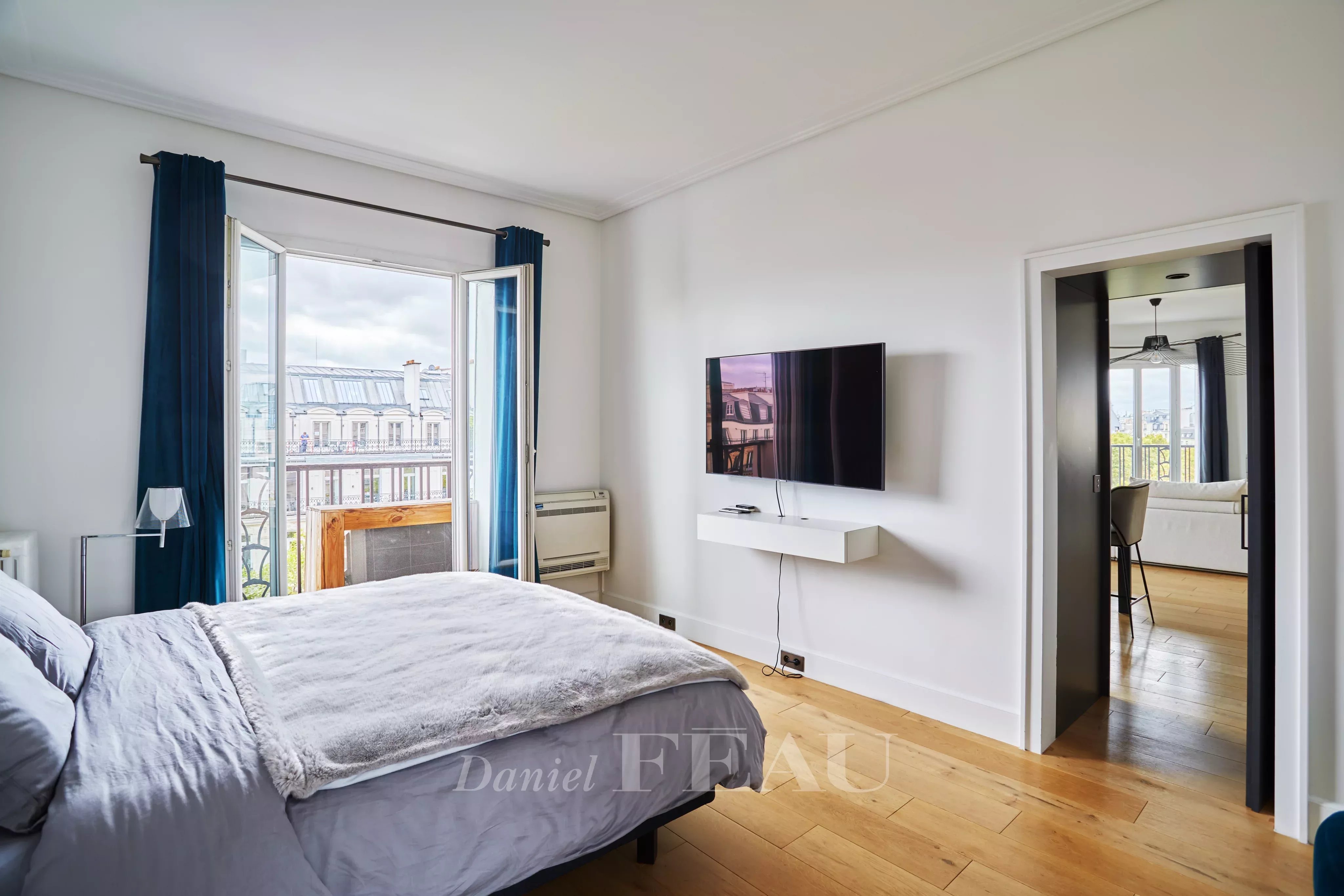 Sale Apartment Paris 9th