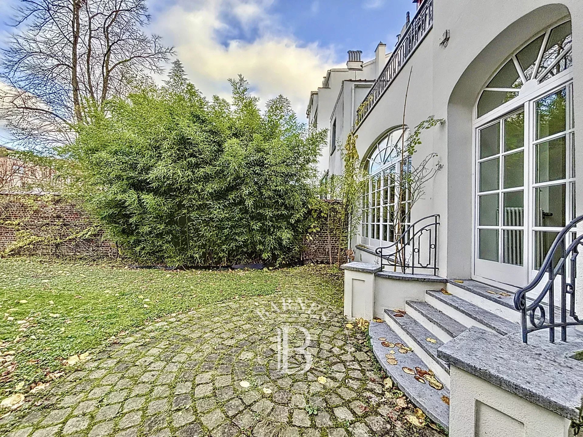 Uccle - Spacious family home with garden and garage