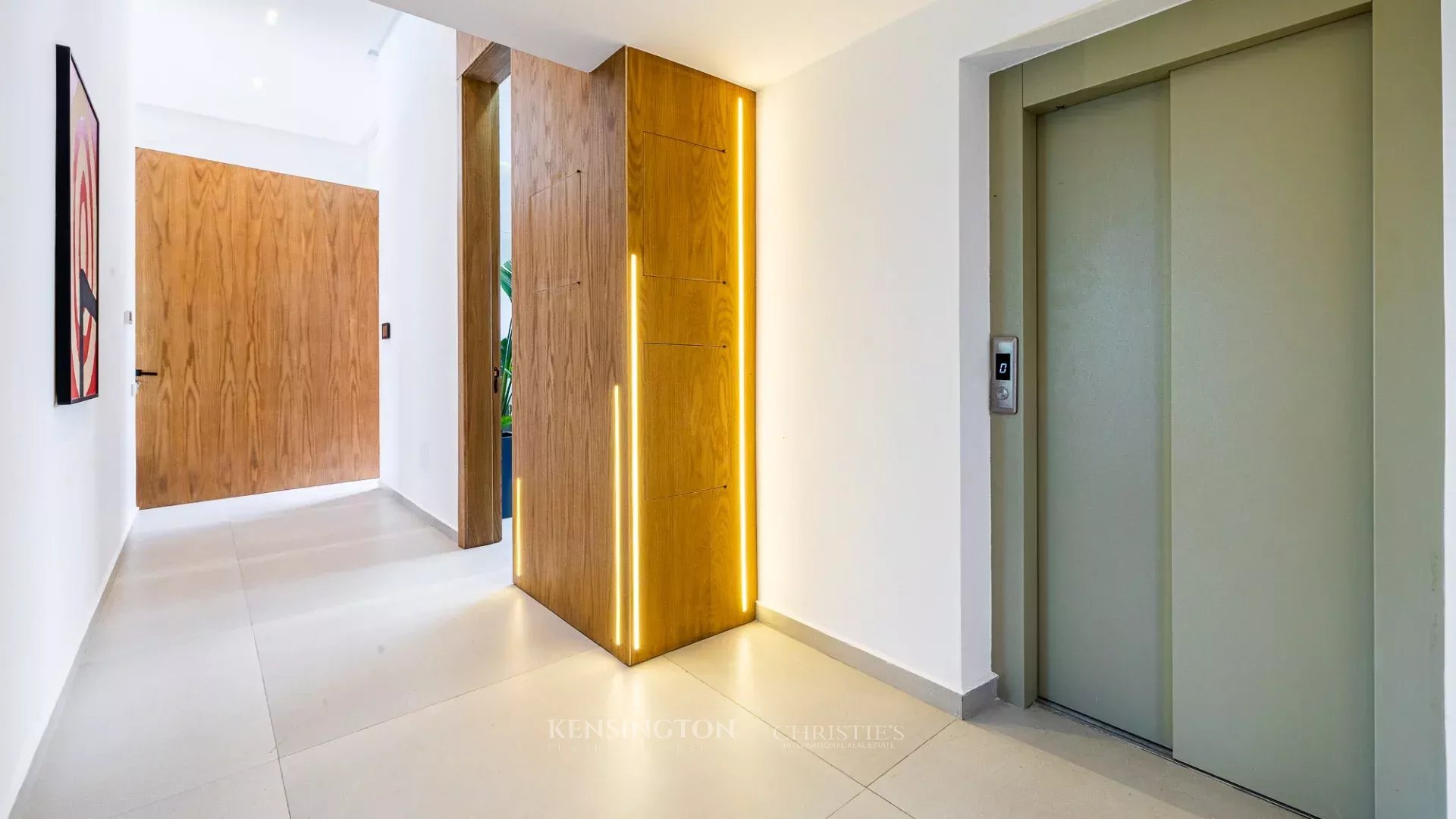 9 Bedroom Villa/Townhouse's Image 27