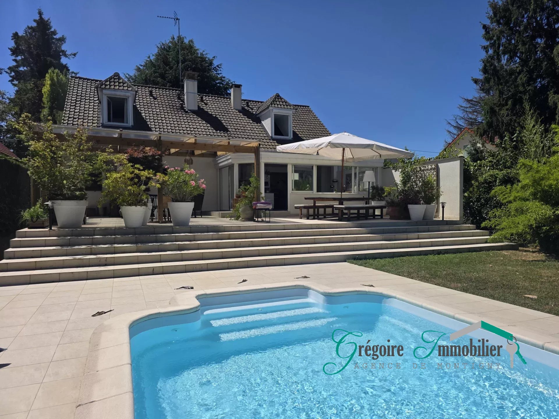 Montigny sur Loing : Maison 9 pièces 190 m2