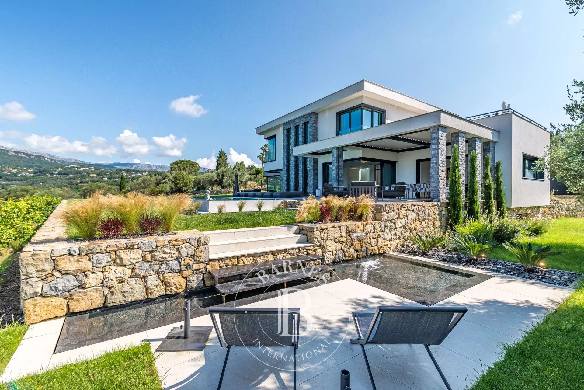 Opio - Stunning new contemporary villa with panoramic views