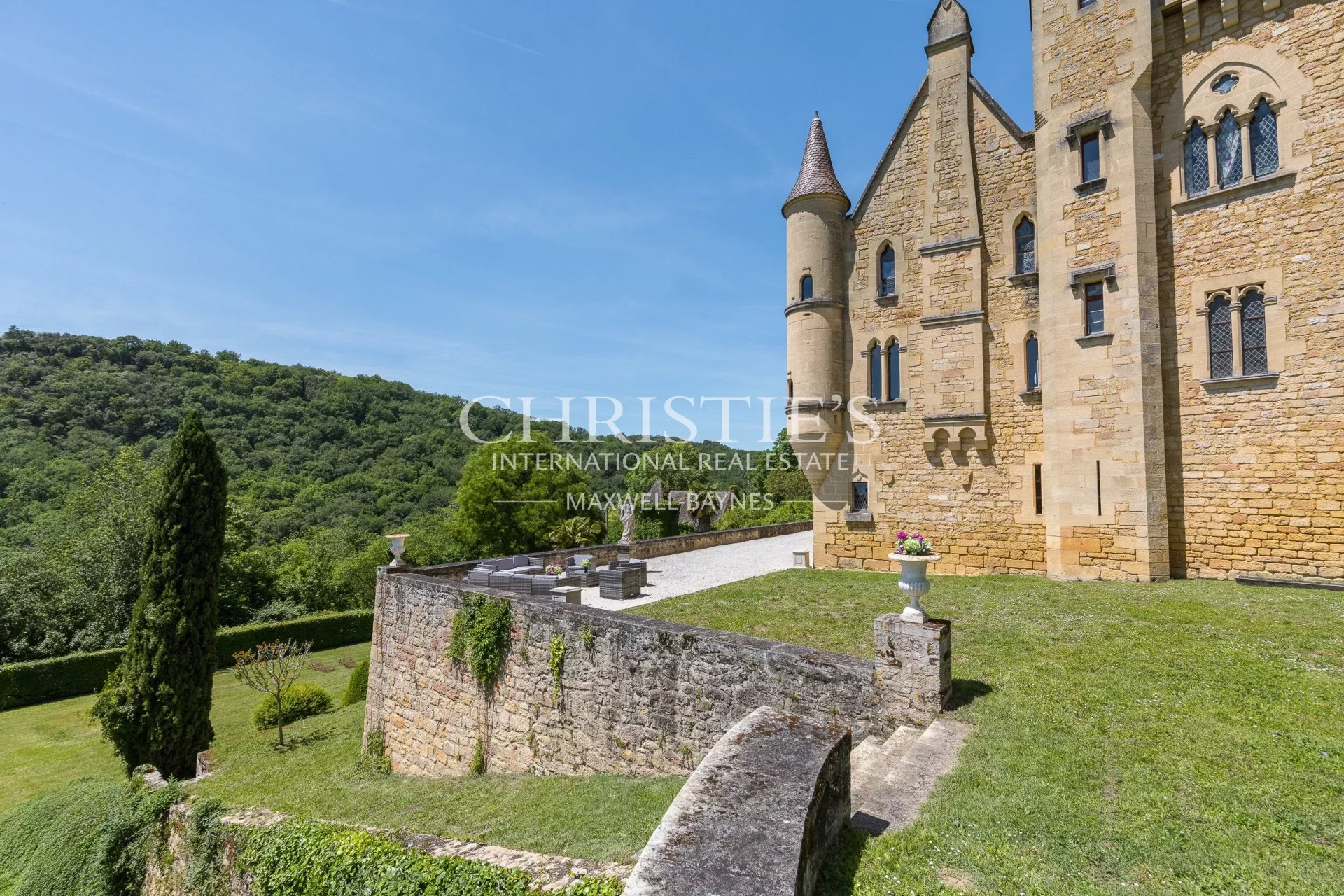 17 Bedroom Chateau's Image 46