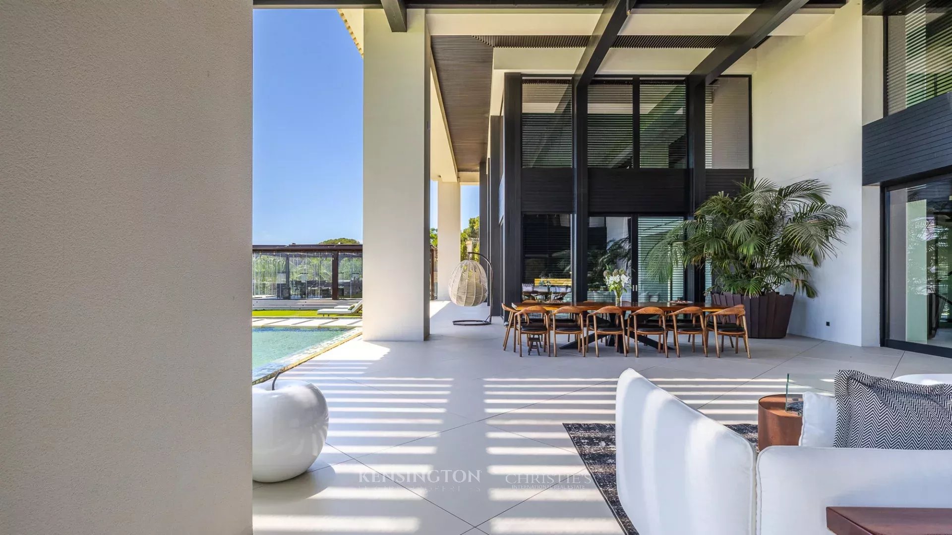 4 Bedroom Villa/Townhouse's Image 14