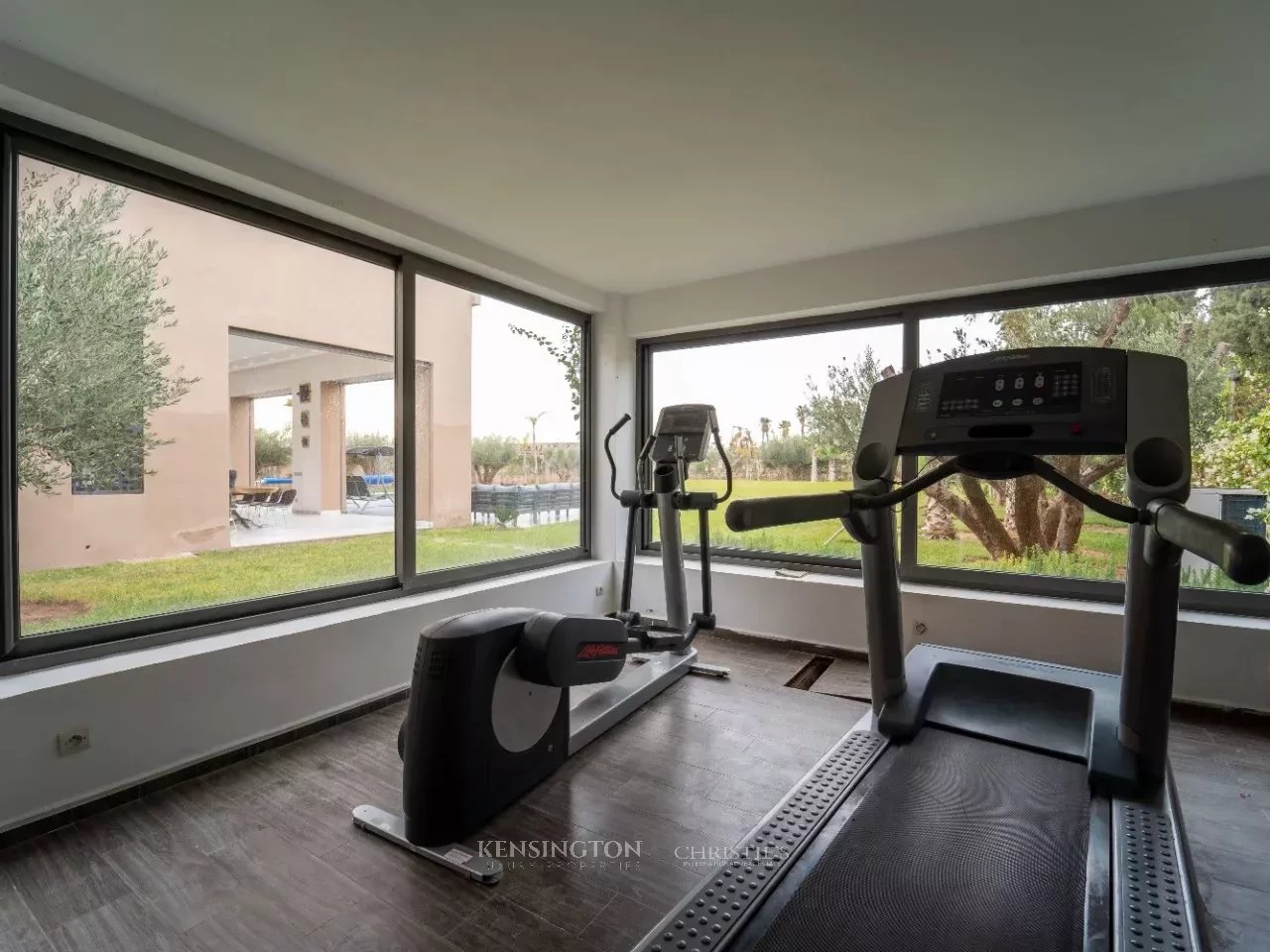 7 Bedroom Villa/Townhouse's Image 36