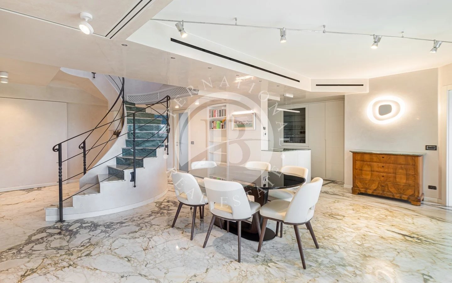 Apartment in Milan - Image 3