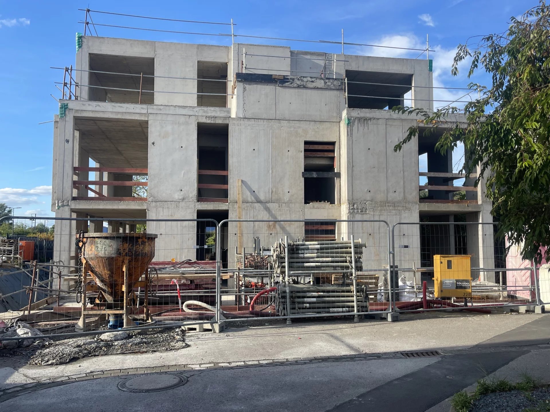 Agence immobilière de MG BUSINESS SOLUTIONS SARL