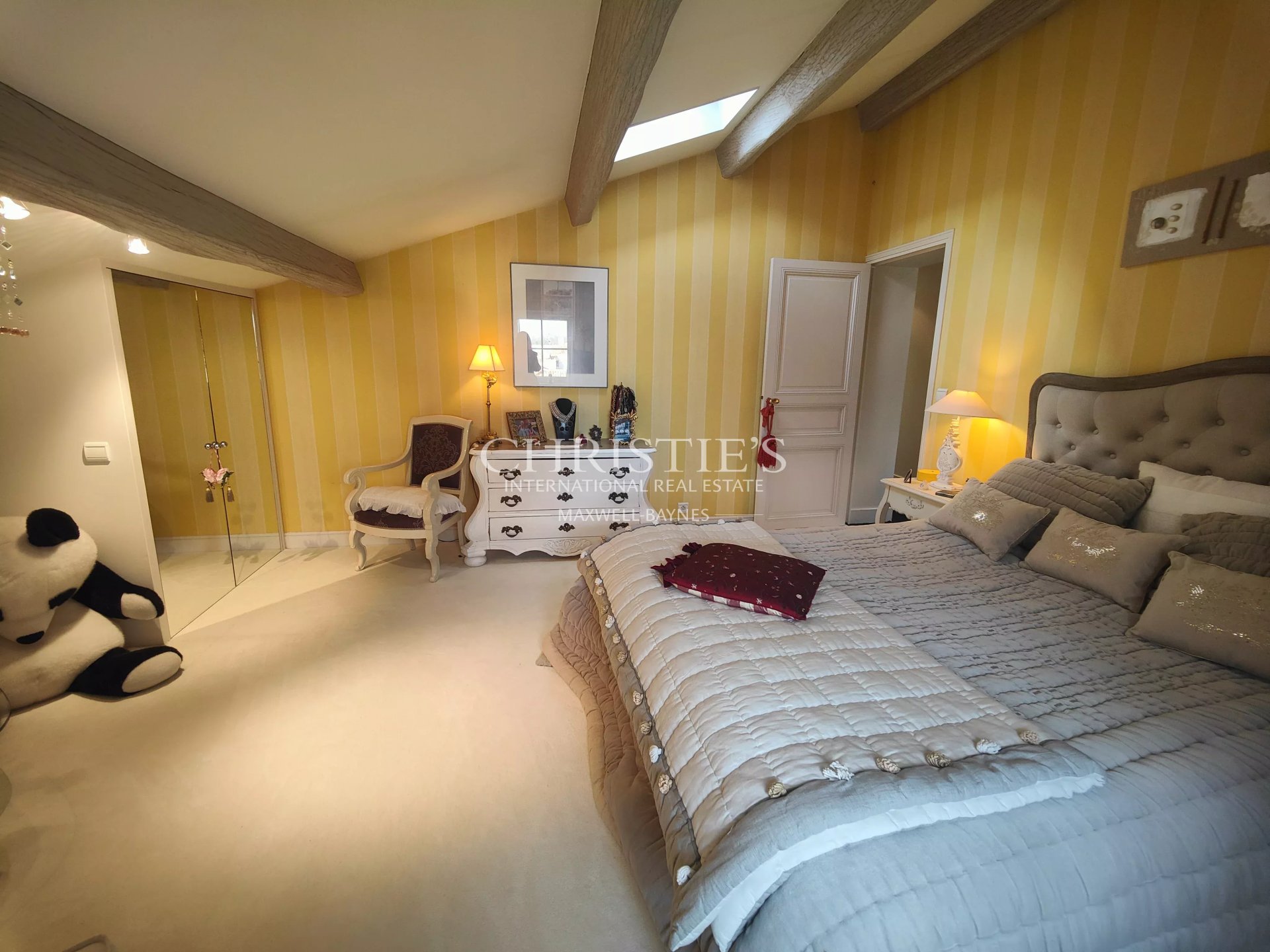 5 Bedroom Villa/Townhouse's Image 12