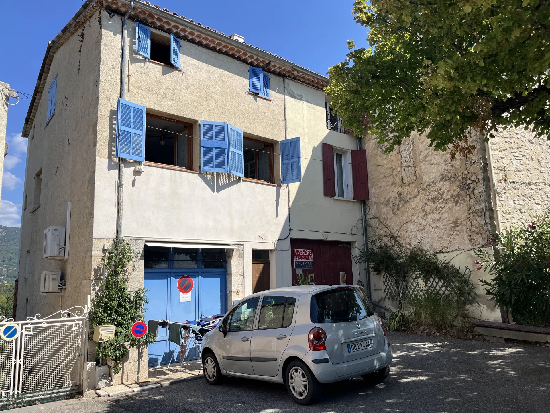 Charming village house - CLAVIERS
