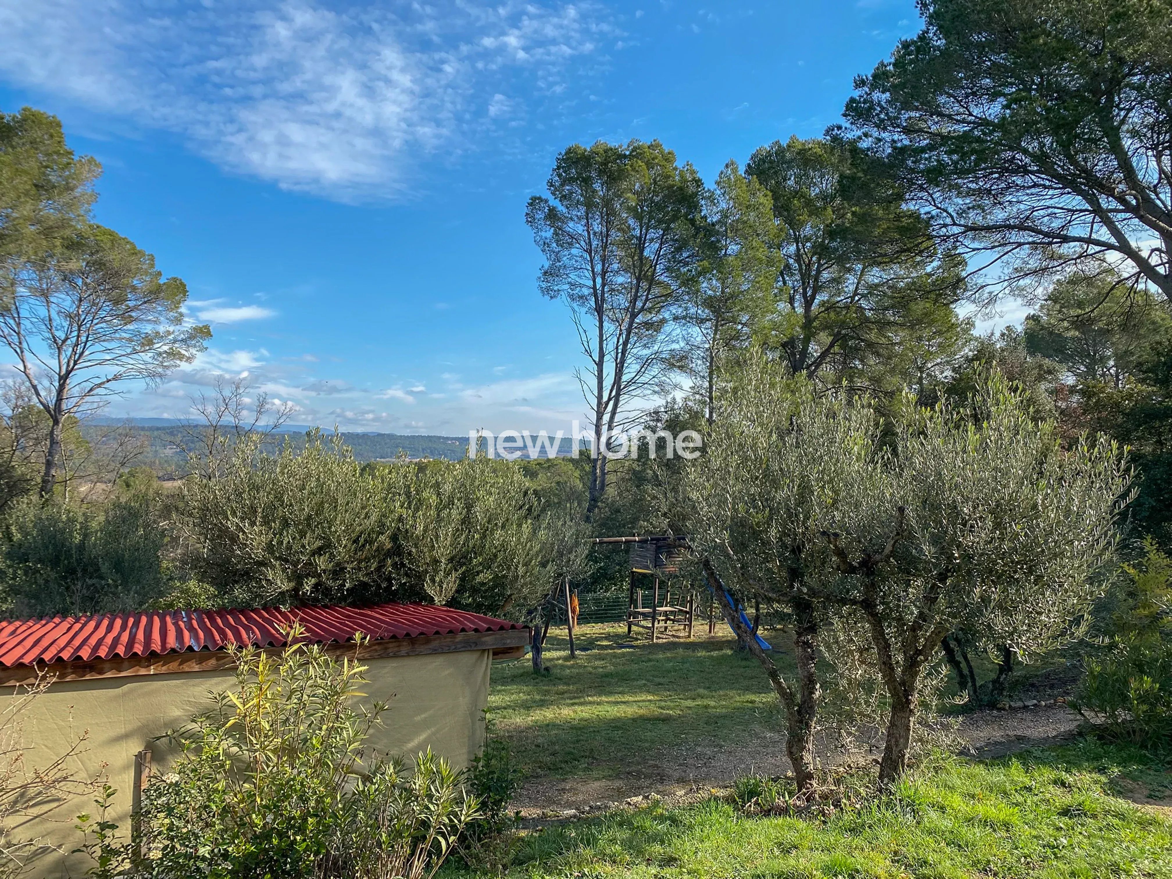 Villa avec piscine et une belle vue