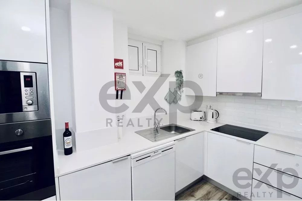"Elegant Coastal Villa in Fuseta: Your Dream Home" 85949001 image 32