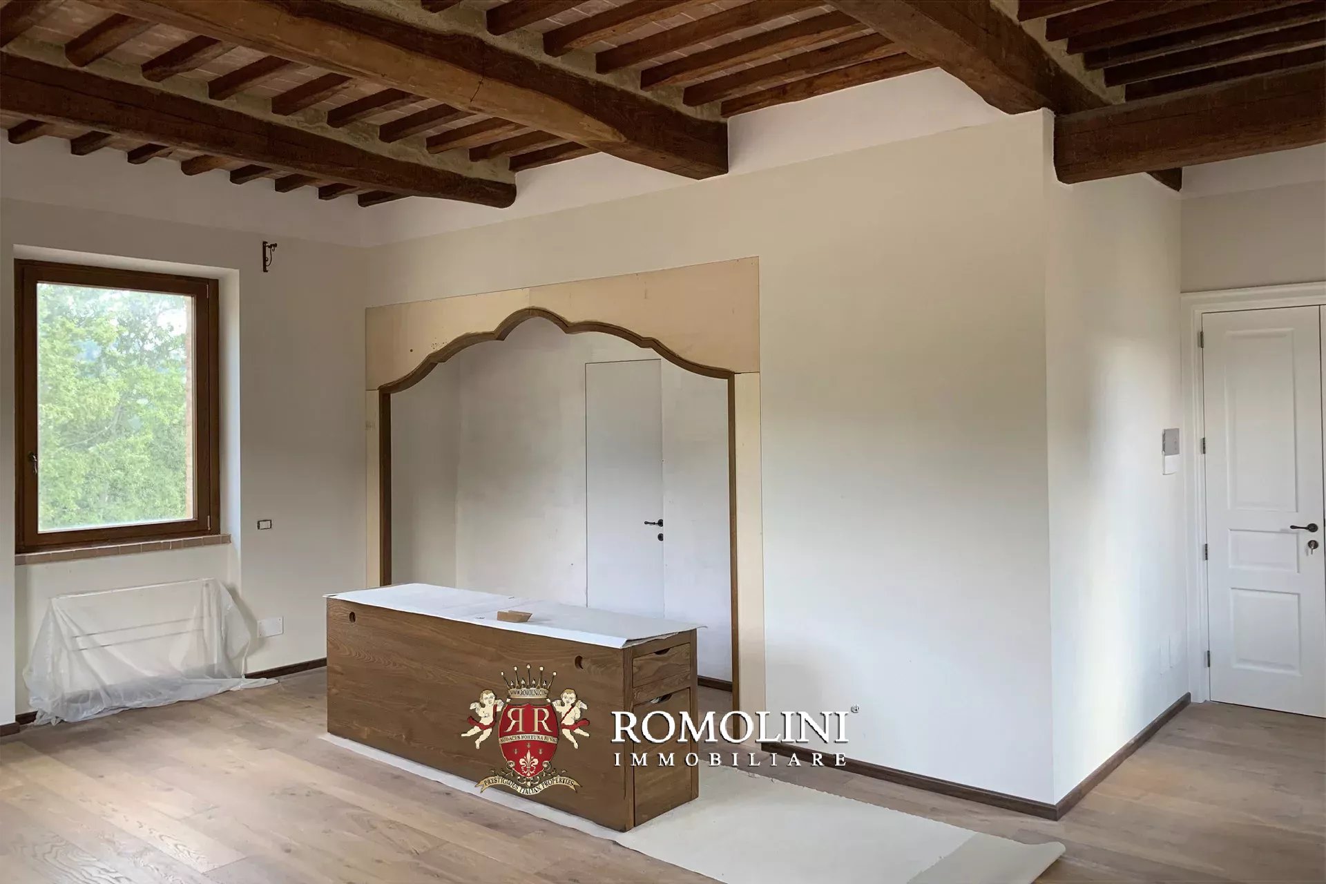 8 Bedroom Vineyard's Image 21