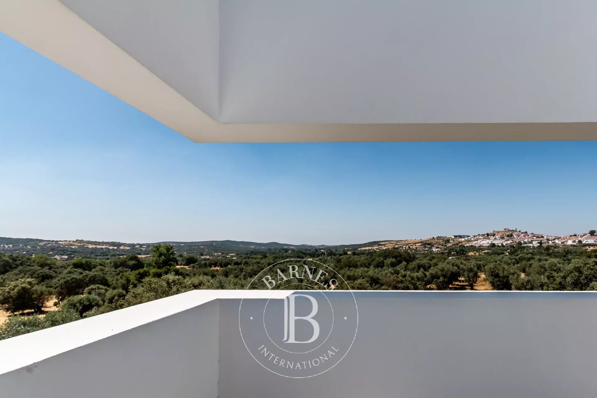 Vues panoramiques et intimité à Arraiolos