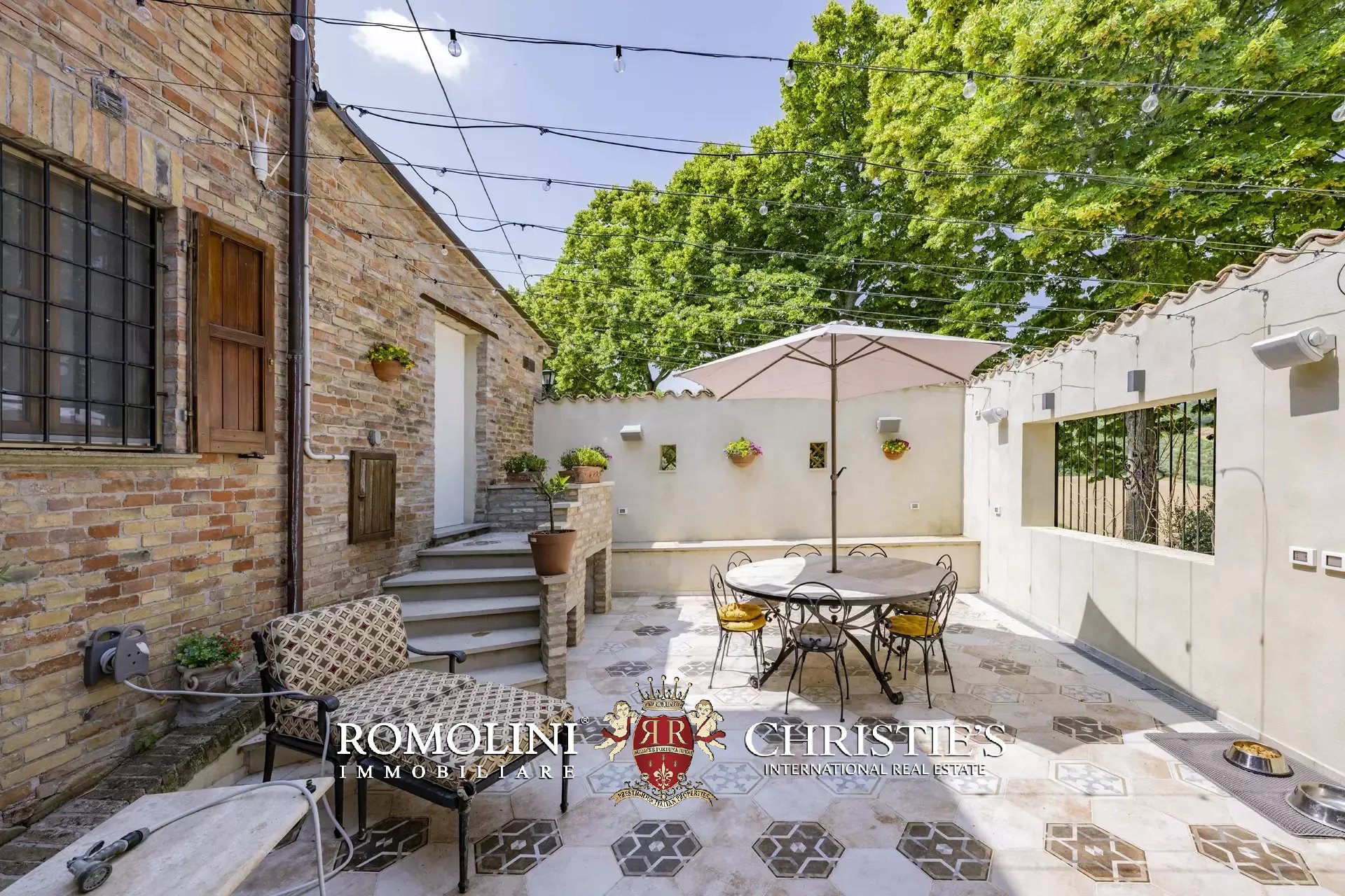 4 Bedroom Villa/Townhouse's Image 32