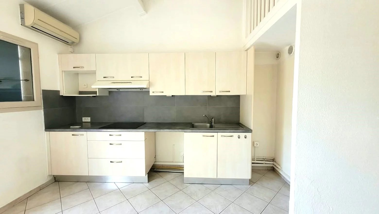 MOUGINS – Parc Saint-Basile – 38 m² Carrez – 2 chambre + mezzanine + extérieur + parking