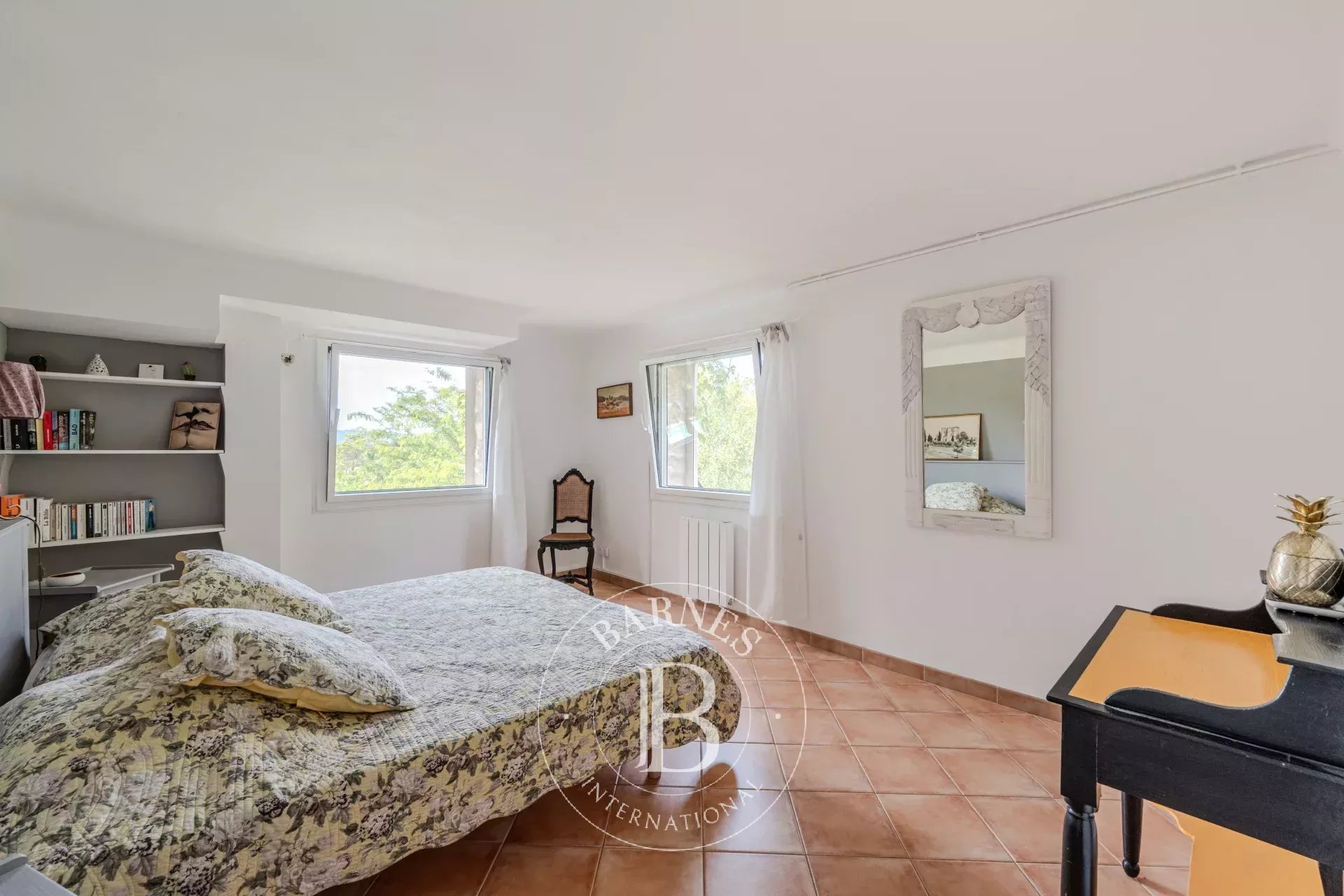 LOURMARIN CENTER - 320m2 - SWIMMING POOL- 1,6 ha - picture 19