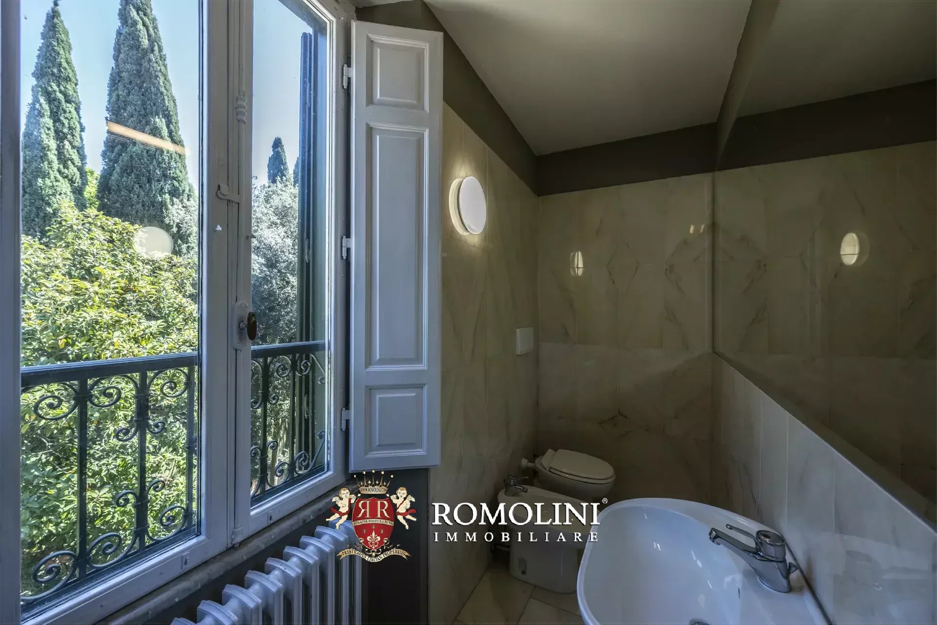 8 Bedroom Villa/Townhouse's Image 61