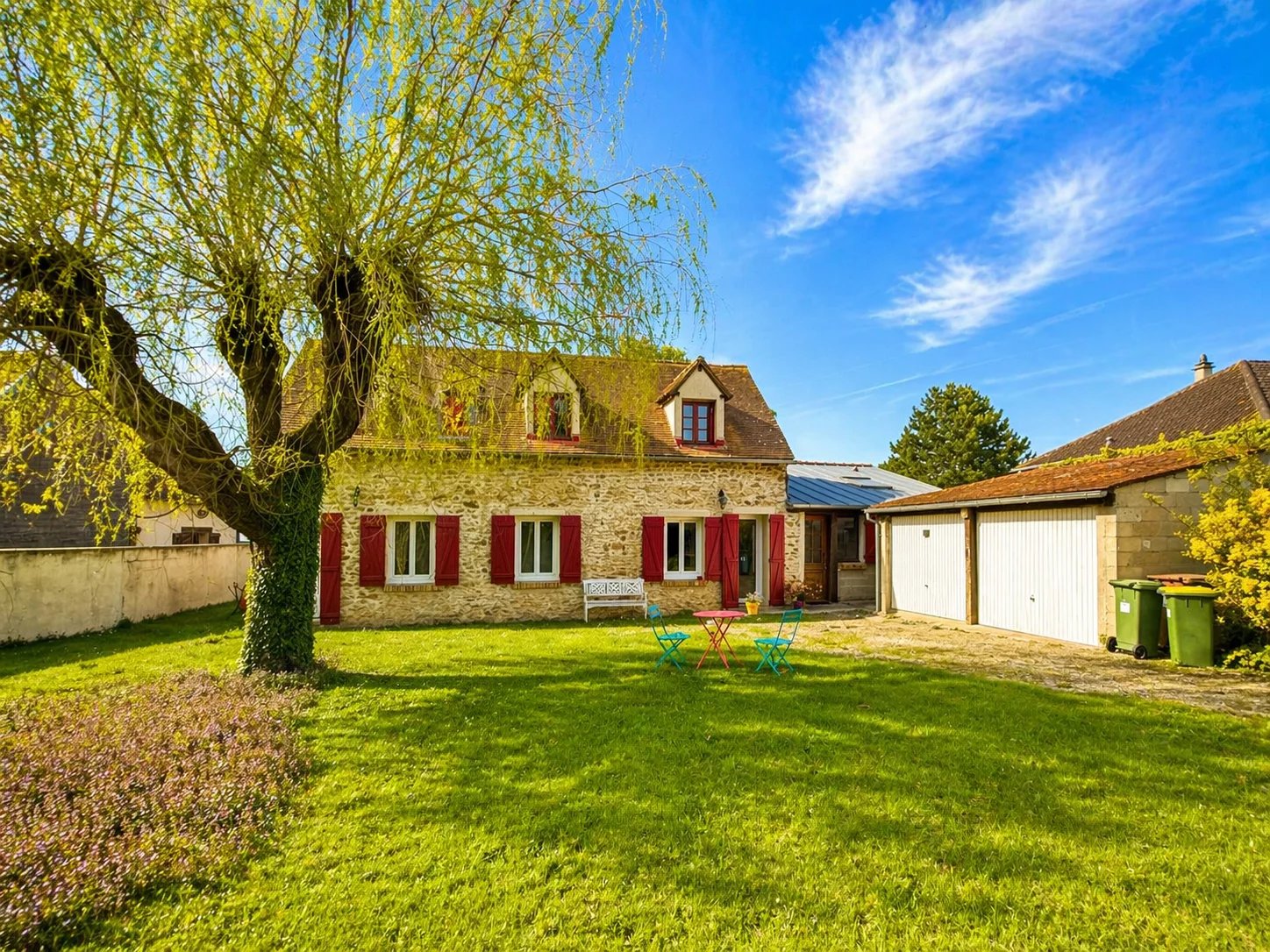 Maison de village à Tacoignières 144 m²