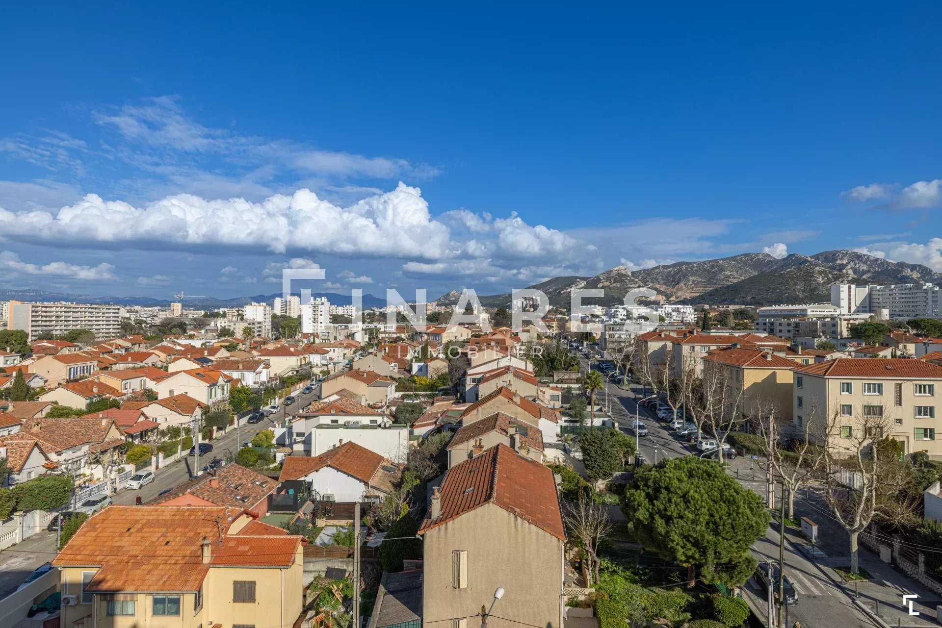 VUE DU CIEL - Appartement T3/4 de 95m2 + Terrasse 47 m2 - 13009