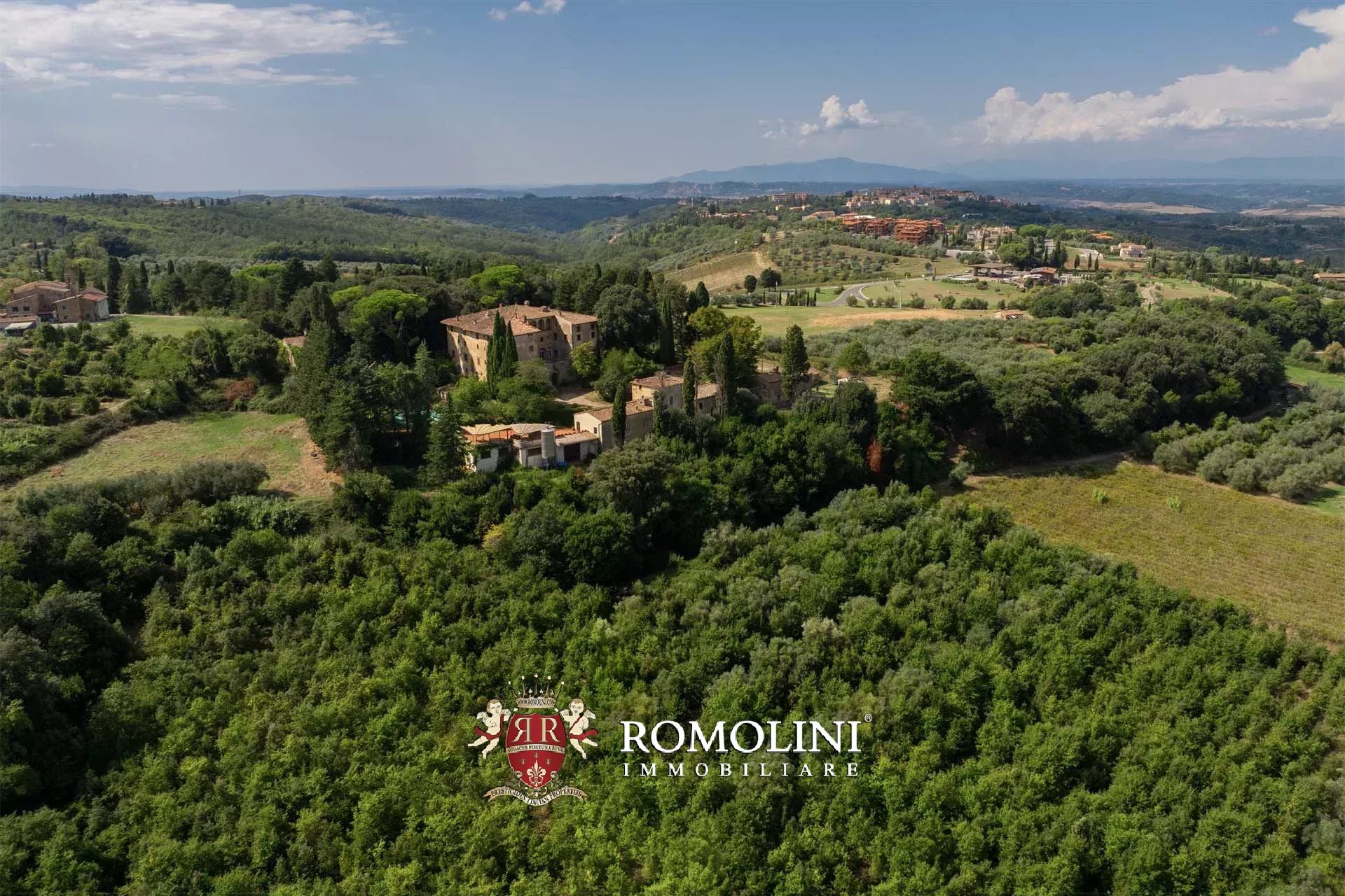 17 Bedroom Vineyard's Image 15
