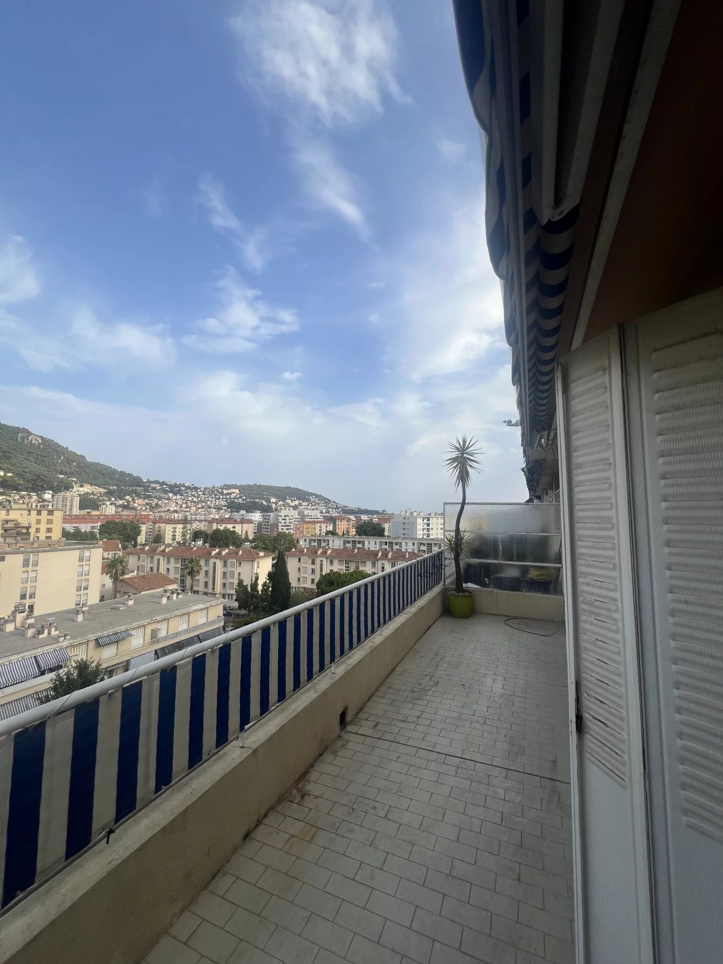Agence immobilière de AZUR LOC INVEST