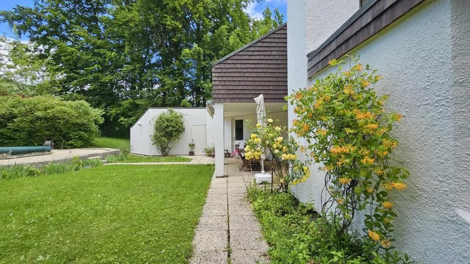 Villa avec grand terrain et calme absolu