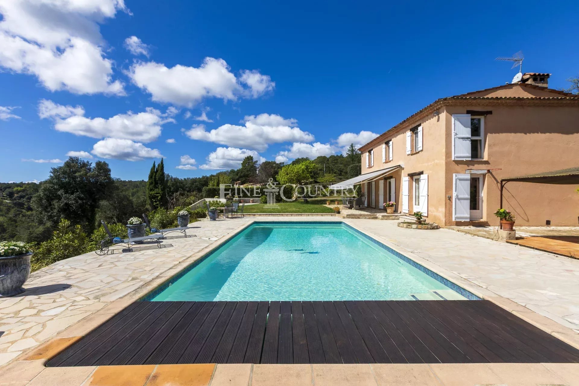 Photo of Villa for Sale in Montauroux with Panoramic View