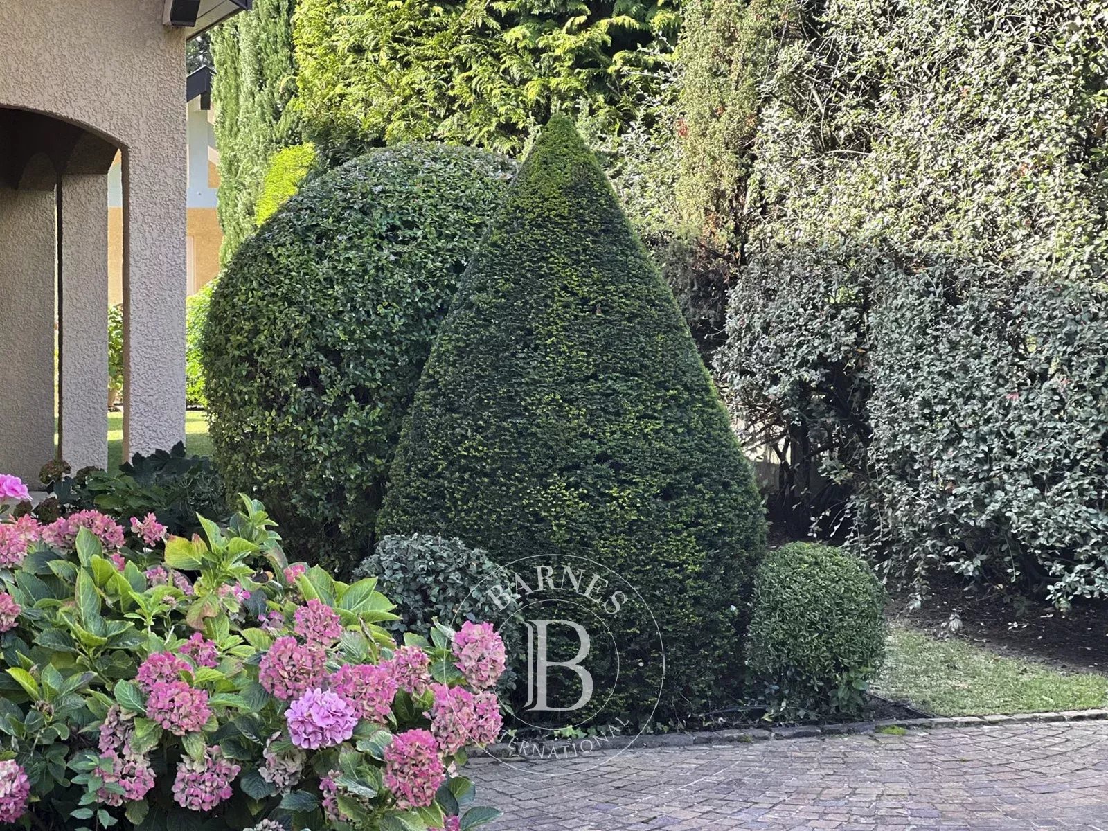 Villa Thoiry - picture 4