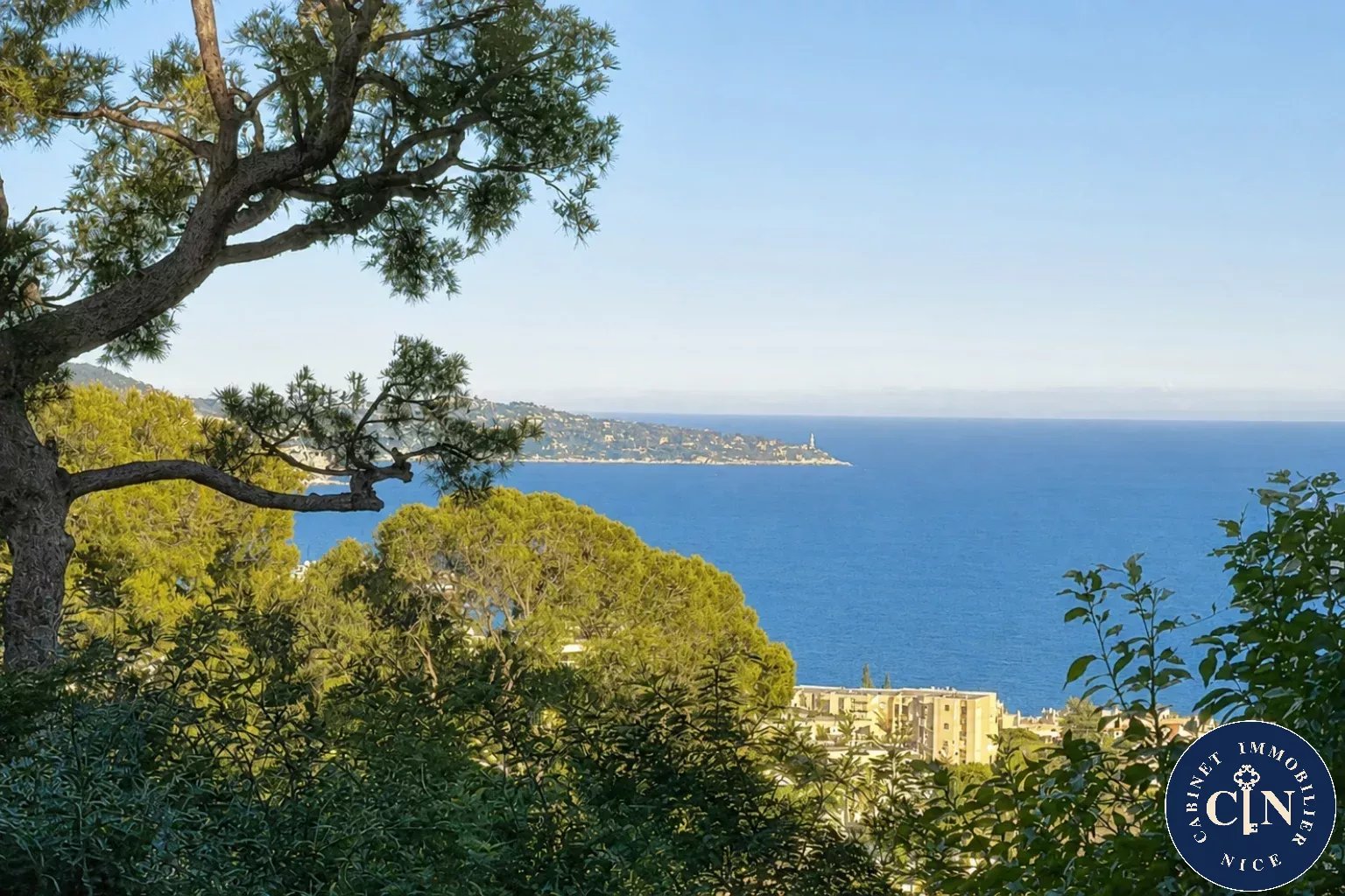 3 pièces – Les Belles Terres – Jardin, terrasse & vue mer — photo 3