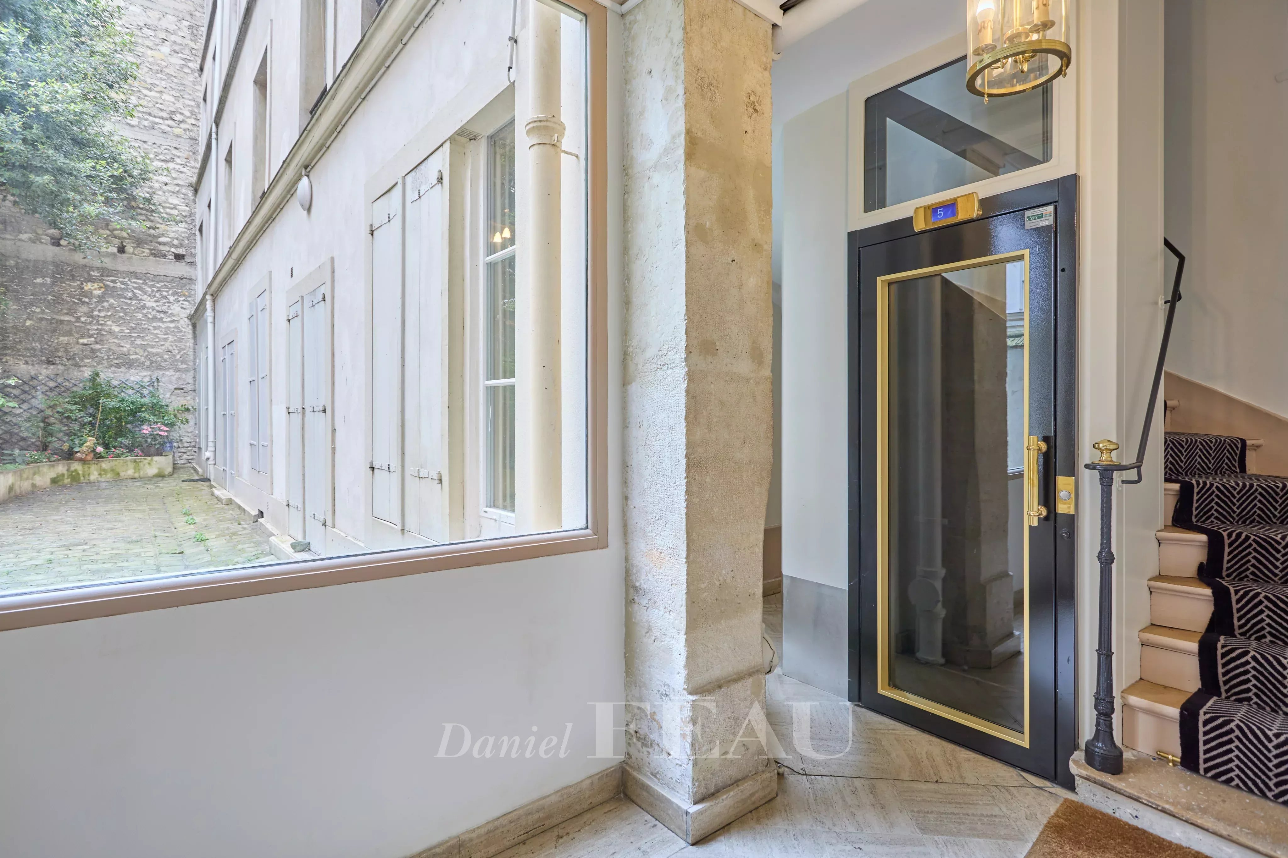 Sale Apartment Paris 6th