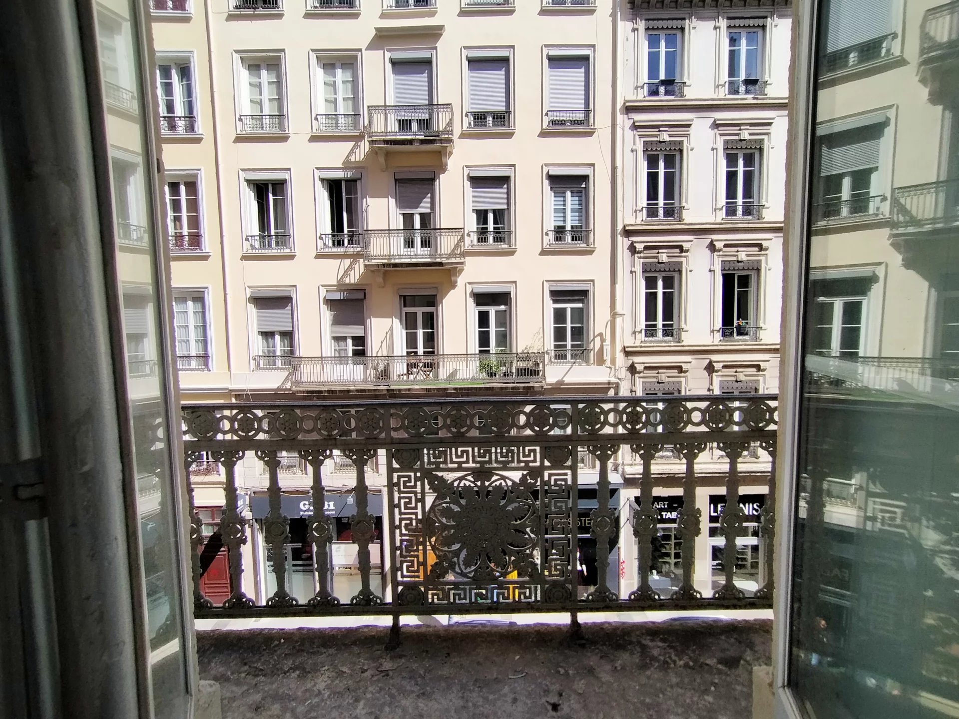 86189242 Location Lyon 6ème