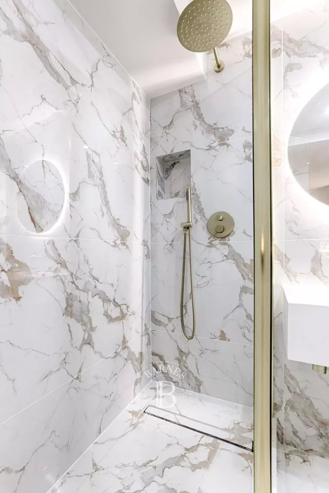 Daire Paris 8ème - picture 19