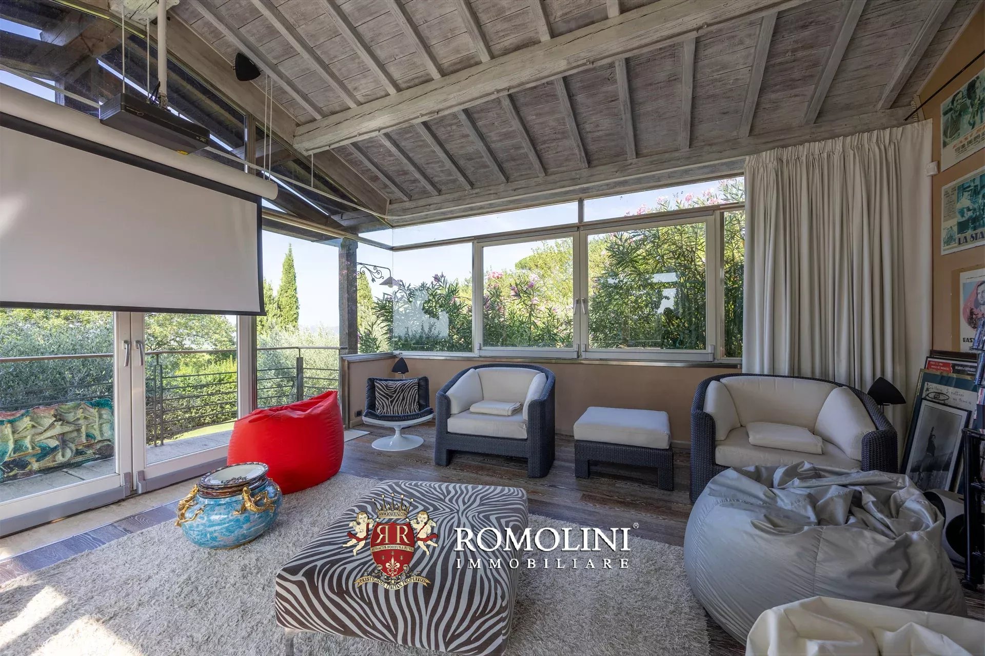 4 Bedroom Villa/Townhouse's Image 100