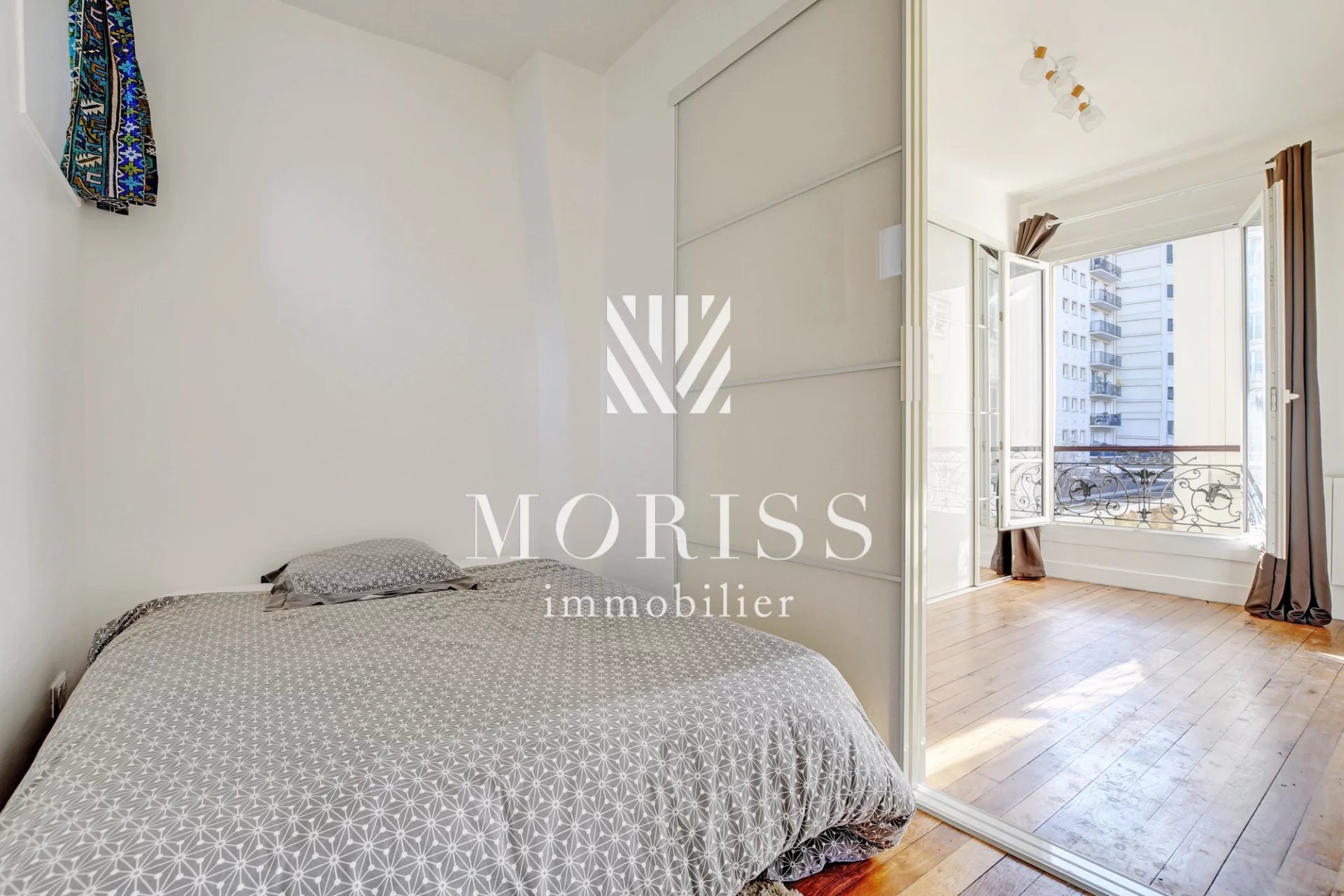 PARIS XVII - APPARTEMENT 2 PIÈCES - PONT CARDINET - BATIGNOLLES - Image Array