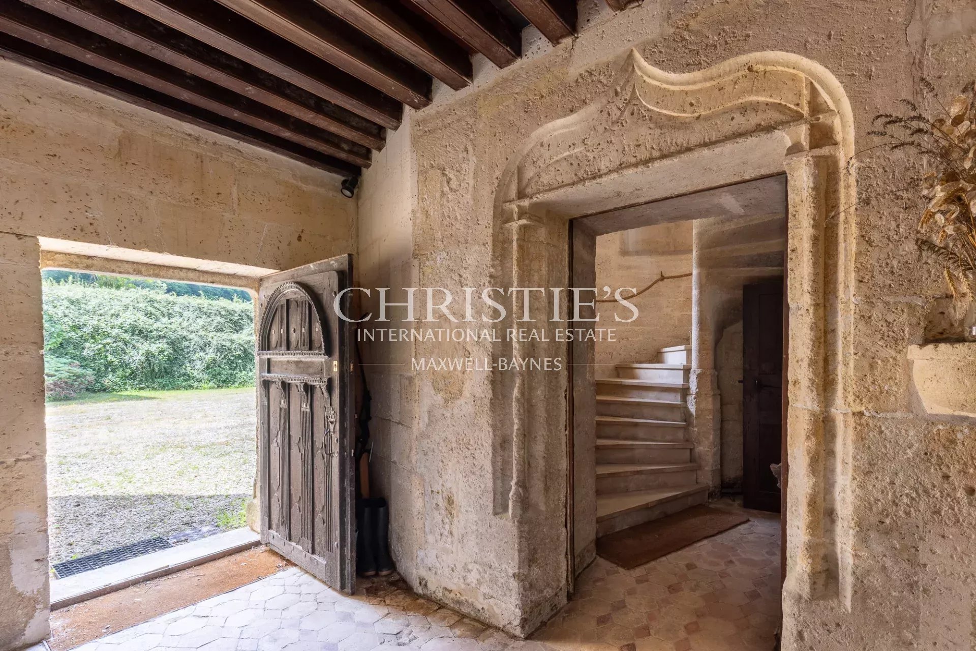 9 Bedroom Chateau's Image 7