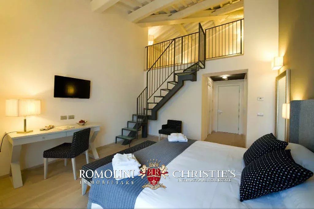 52 Bedroom Villa/Townhouse's Image 43